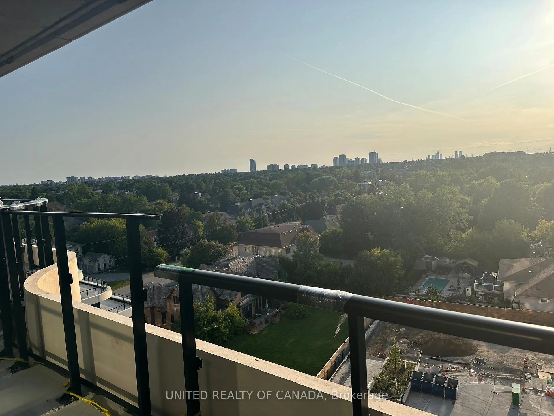 Photo 3 of Unit 827, 8188 Yonge Street, Vaughan, Uplands — HOMEH