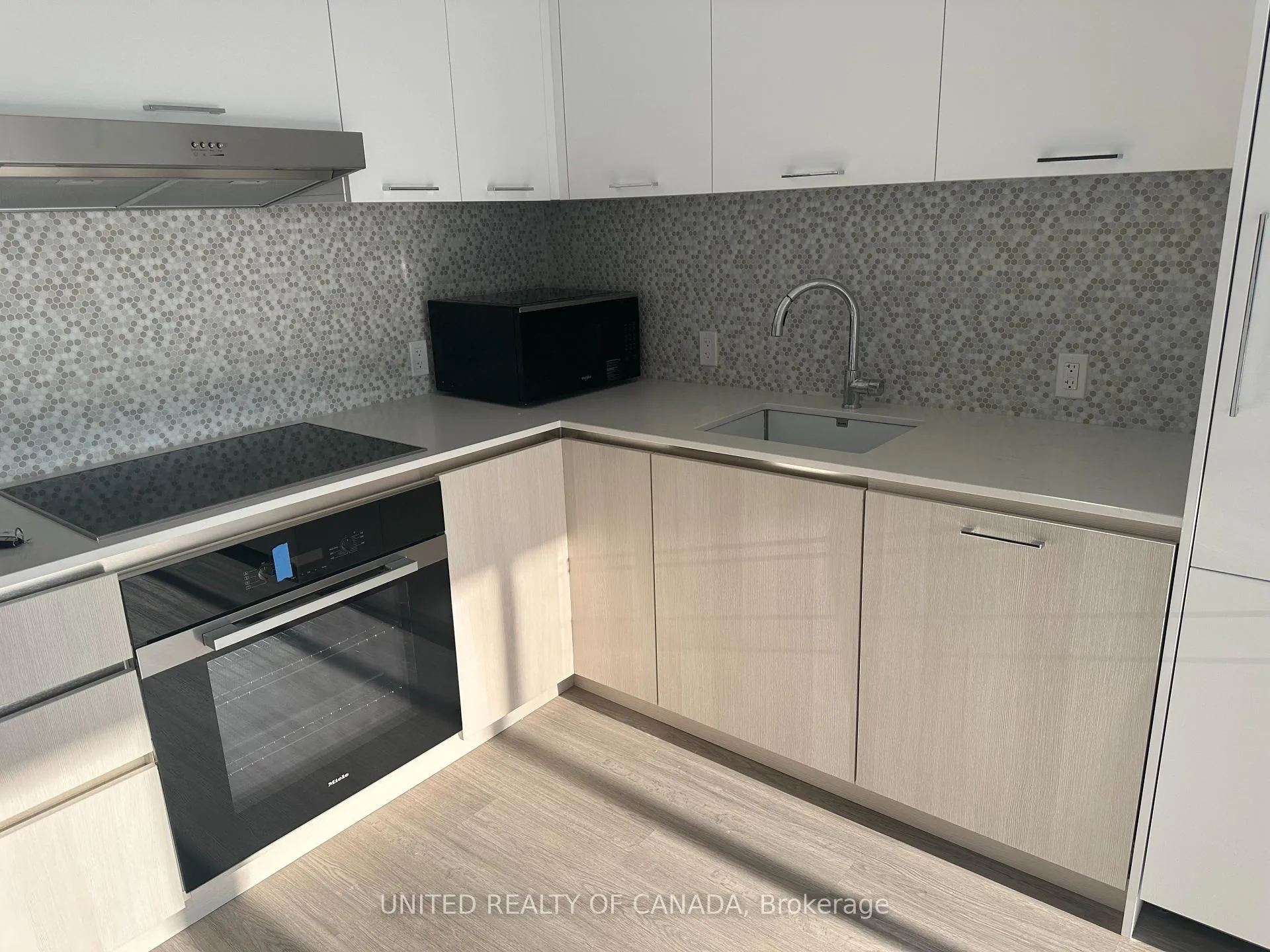 Photo 10 of Unit 827, 8188 Yonge Street, Vaughan, Uplands — HOMEH