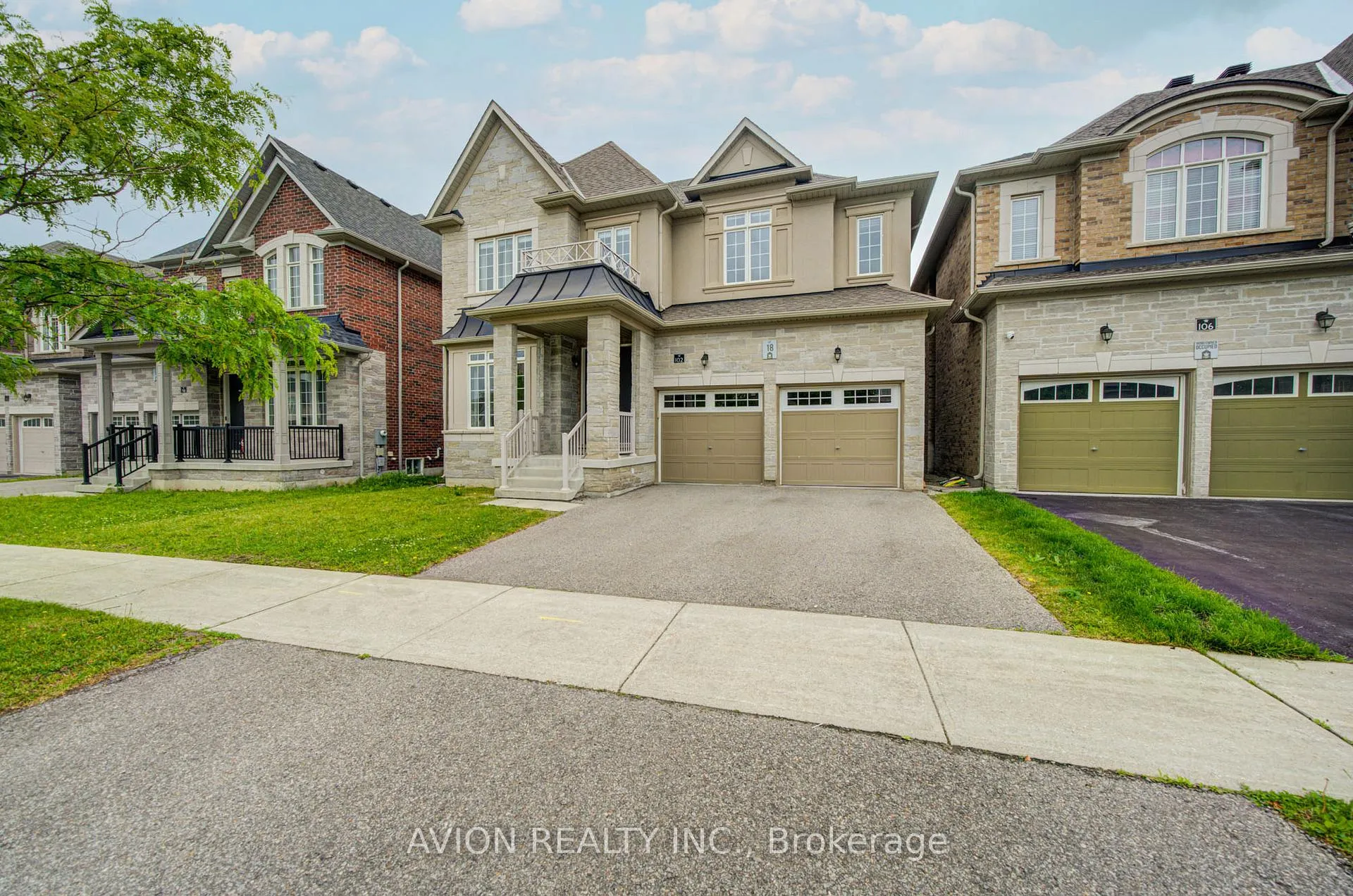 Photo 2 of 102 Joseph Hartman Crescent, Aurora, Rural Aurora — HOMEH