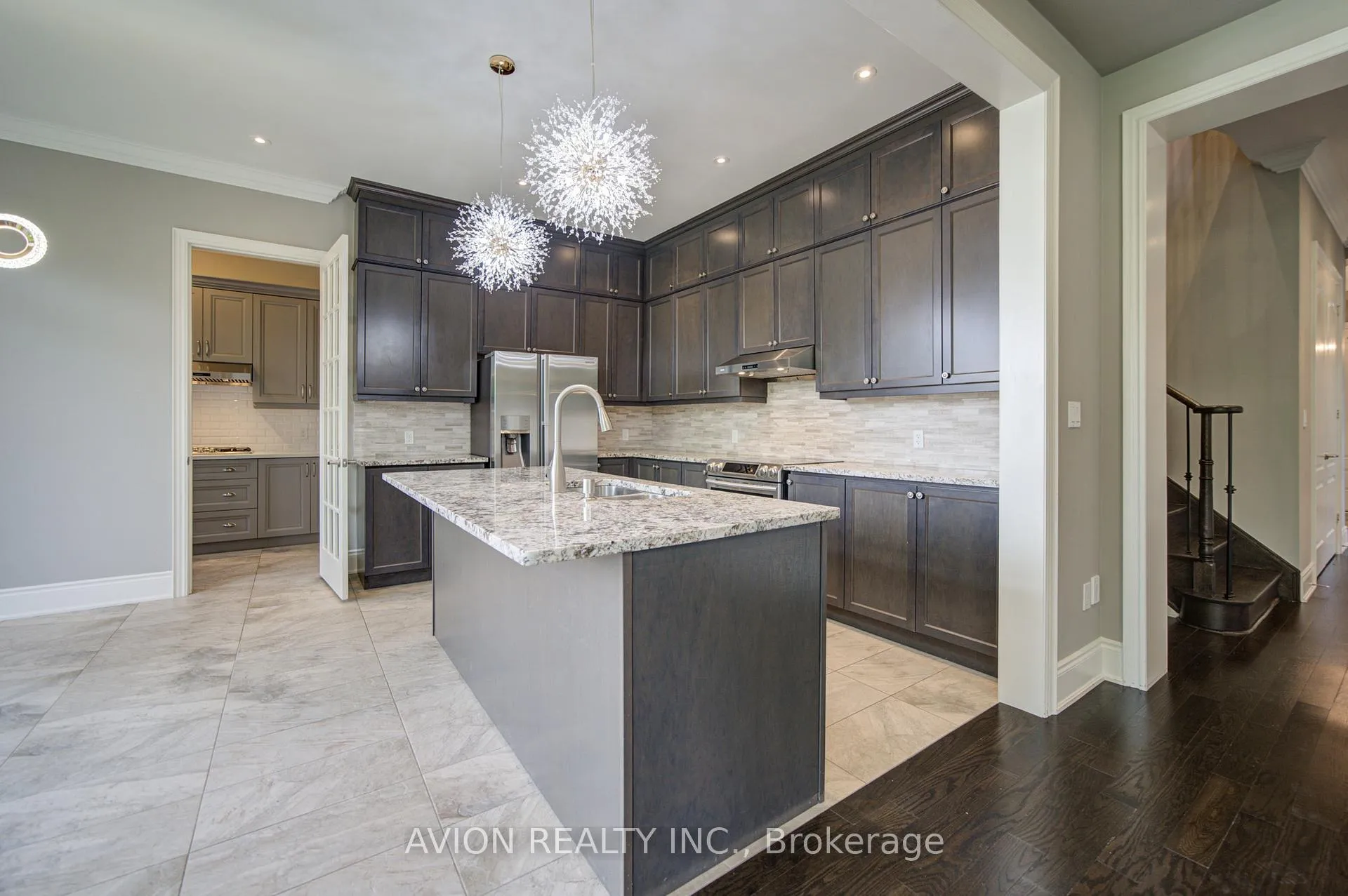 Photo 6 of 102 Joseph Hartman Crescent, Aurora, Rural Aurora — HOMEH