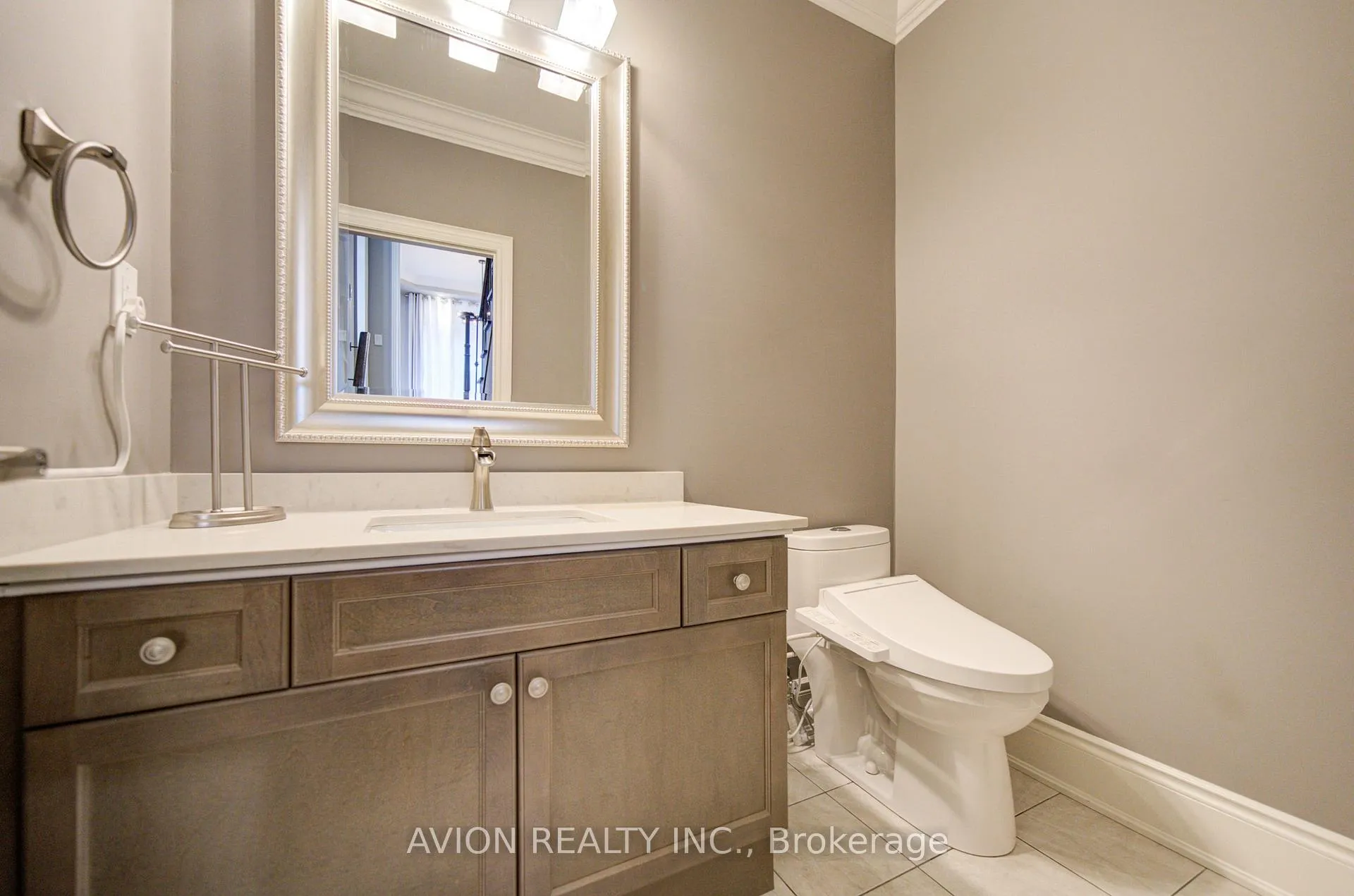 Photo 18 of 102 Joseph Hartman Crescent, Aurora, Rural Aurora — HOMEH