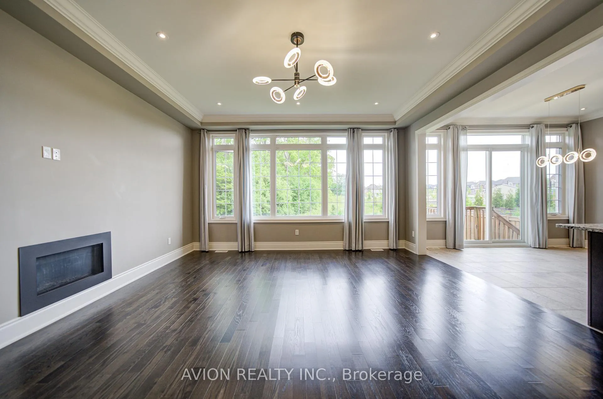 Photo 20 of 102 Joseph Hartman Crescent, Aurora, Rural Aurora — HOMEH
