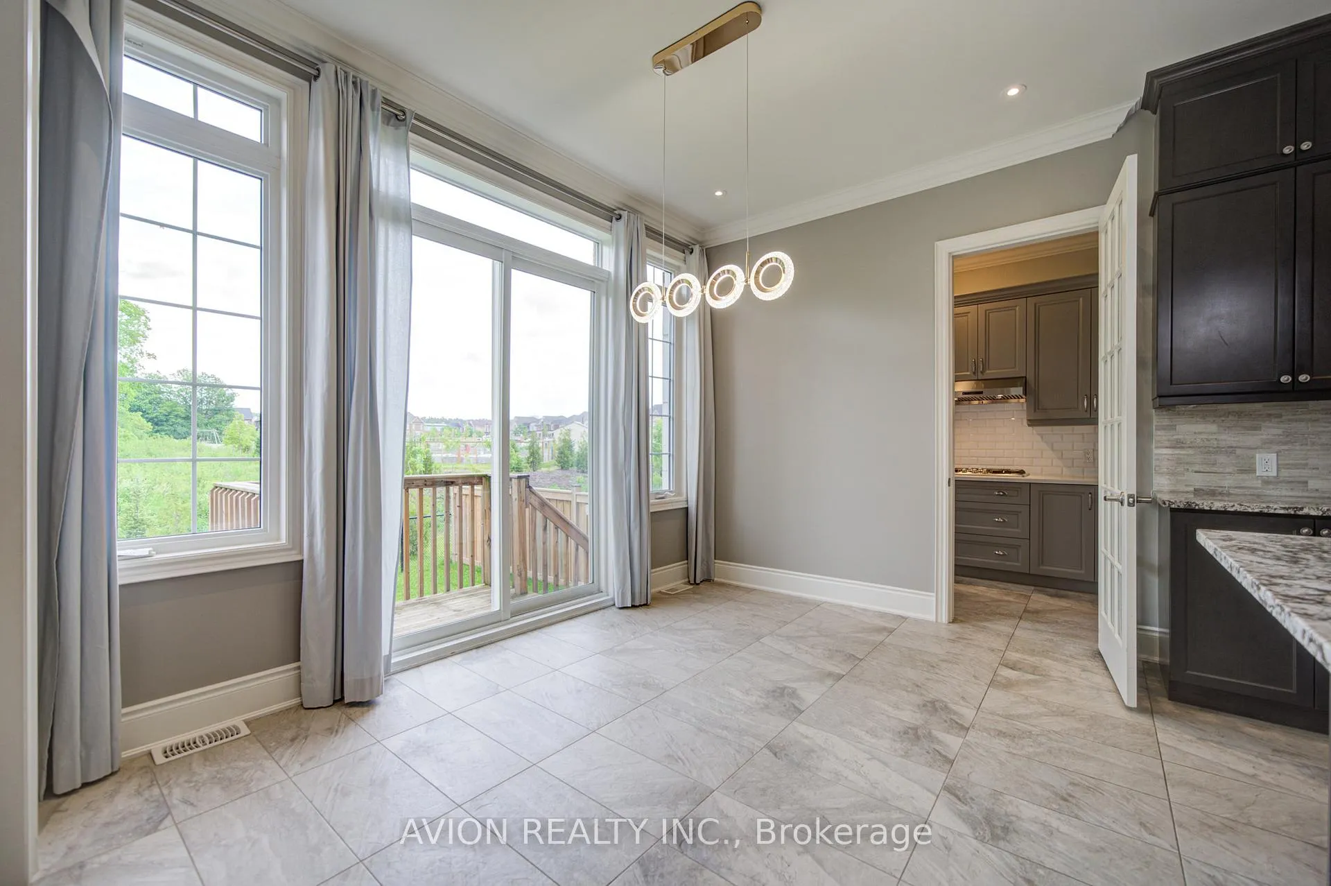 Photo 22 of 102 Joseph Hartman Crescent, Aurora, Rural Aurora — HOMEH