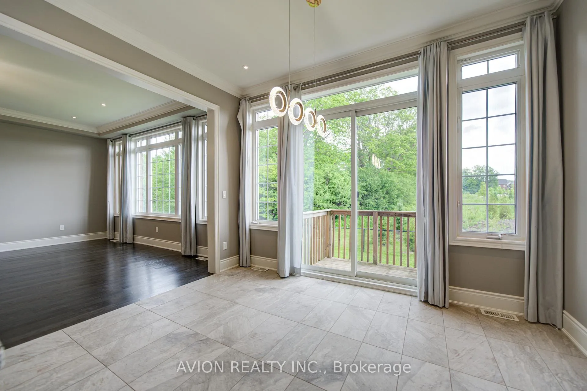 Photo 23 of 102 Joseph Hartman Crescent, Aurora, Rural Aurora — HOMEH