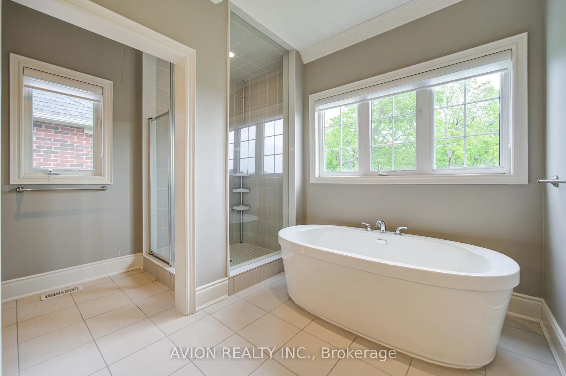 Photo 33 of 102 Joseph Hartman Crescent, Aurora, Rural Aurora — HOMEH