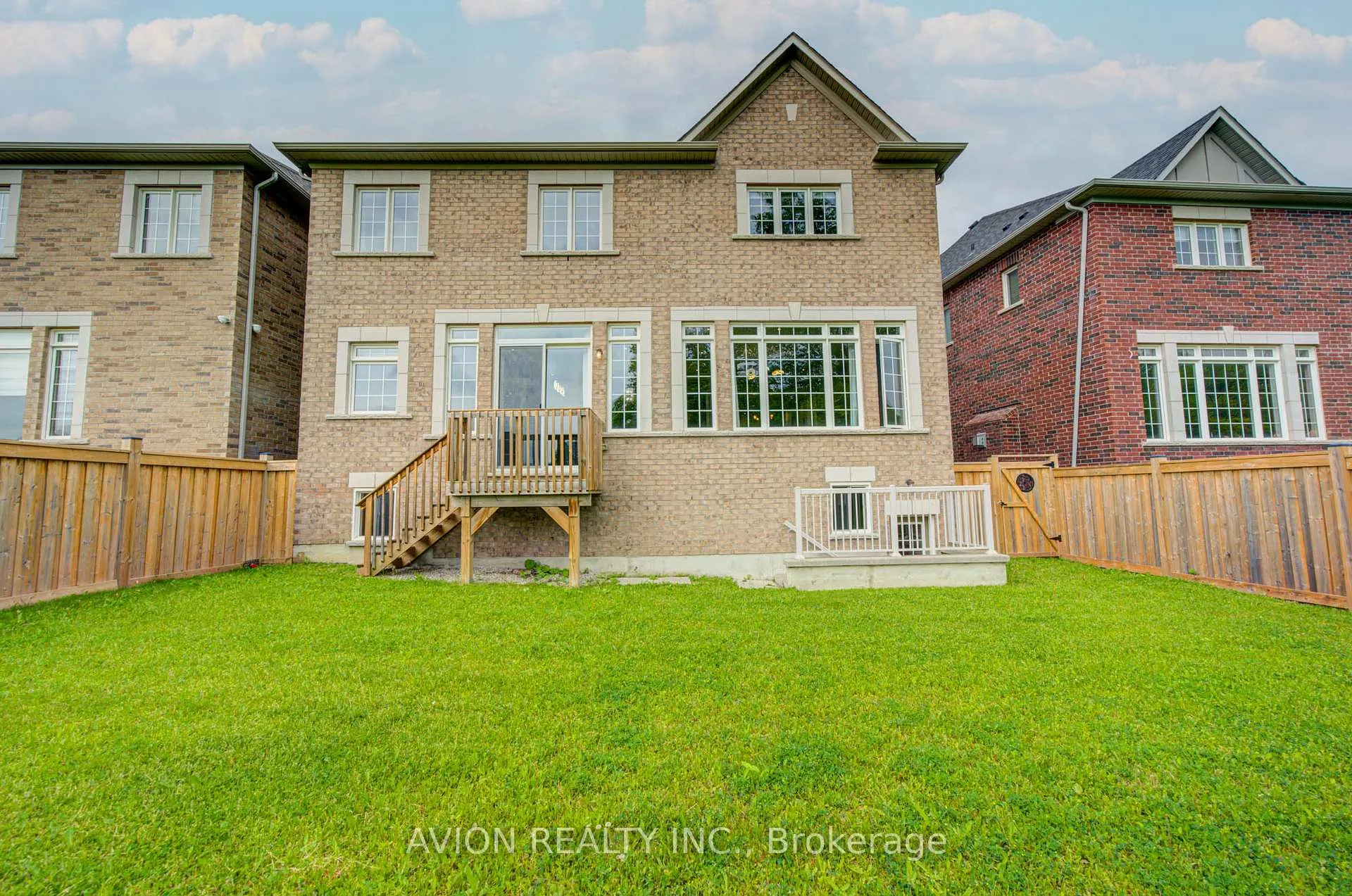 Photo 49 of 102 Joseph Hartman Crescent, Aurora, Rural Aurora — HOMEH