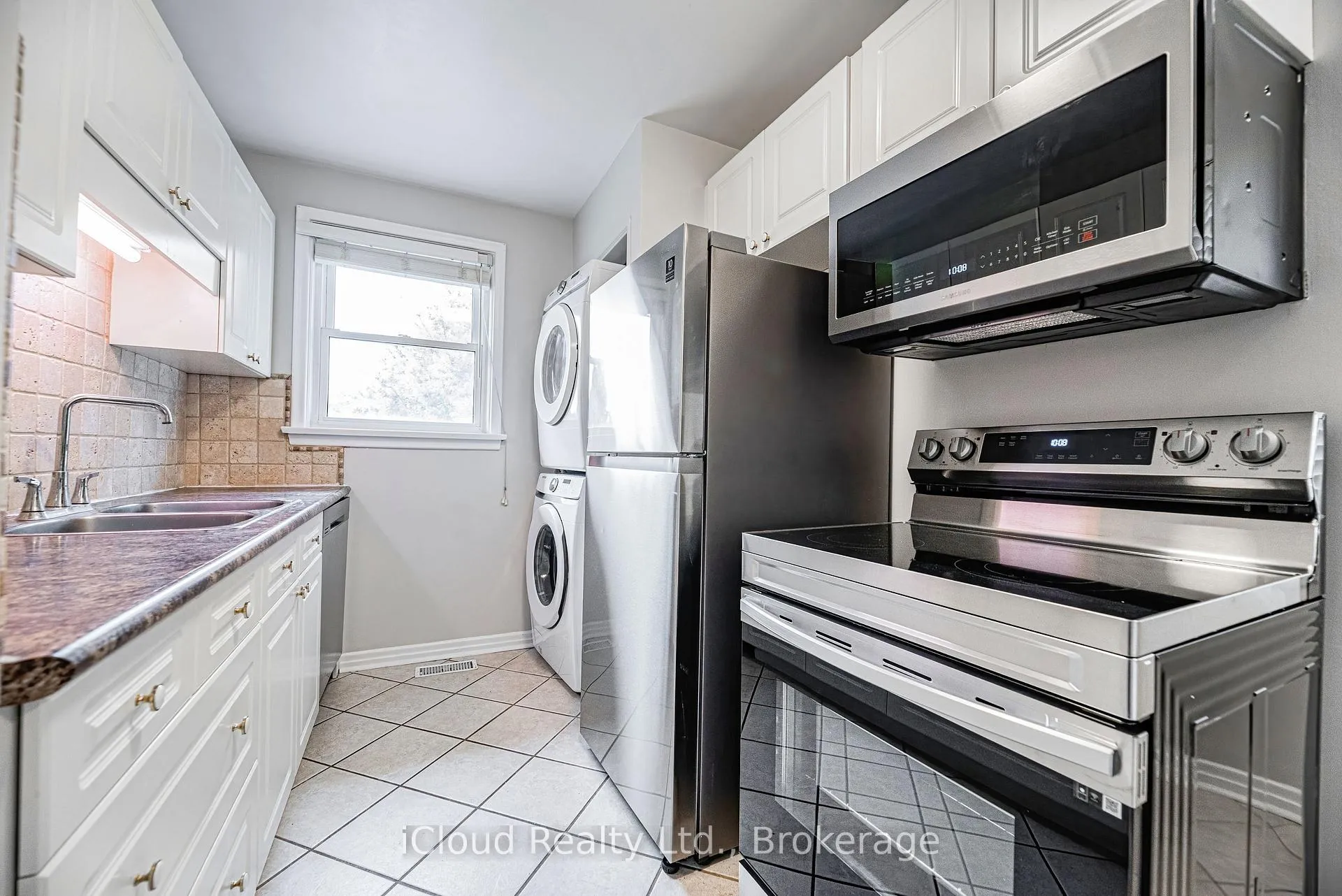 Photo 9 of Unit Main, 443 Emerald Avenue, Oshawa, Lakeview — HOMEH