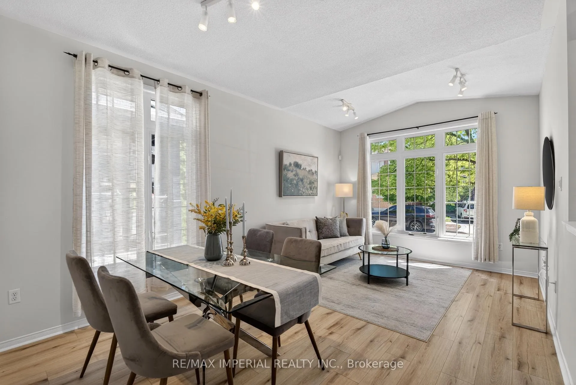 Photo 6 of 18 Davidoff Street, Markham, Wismer — HOMEH