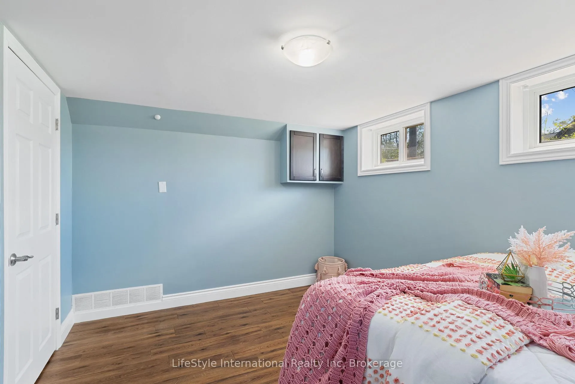 Photo 35 of 2 Westmount Road, Guelph, Exhibition Park — HOMEH