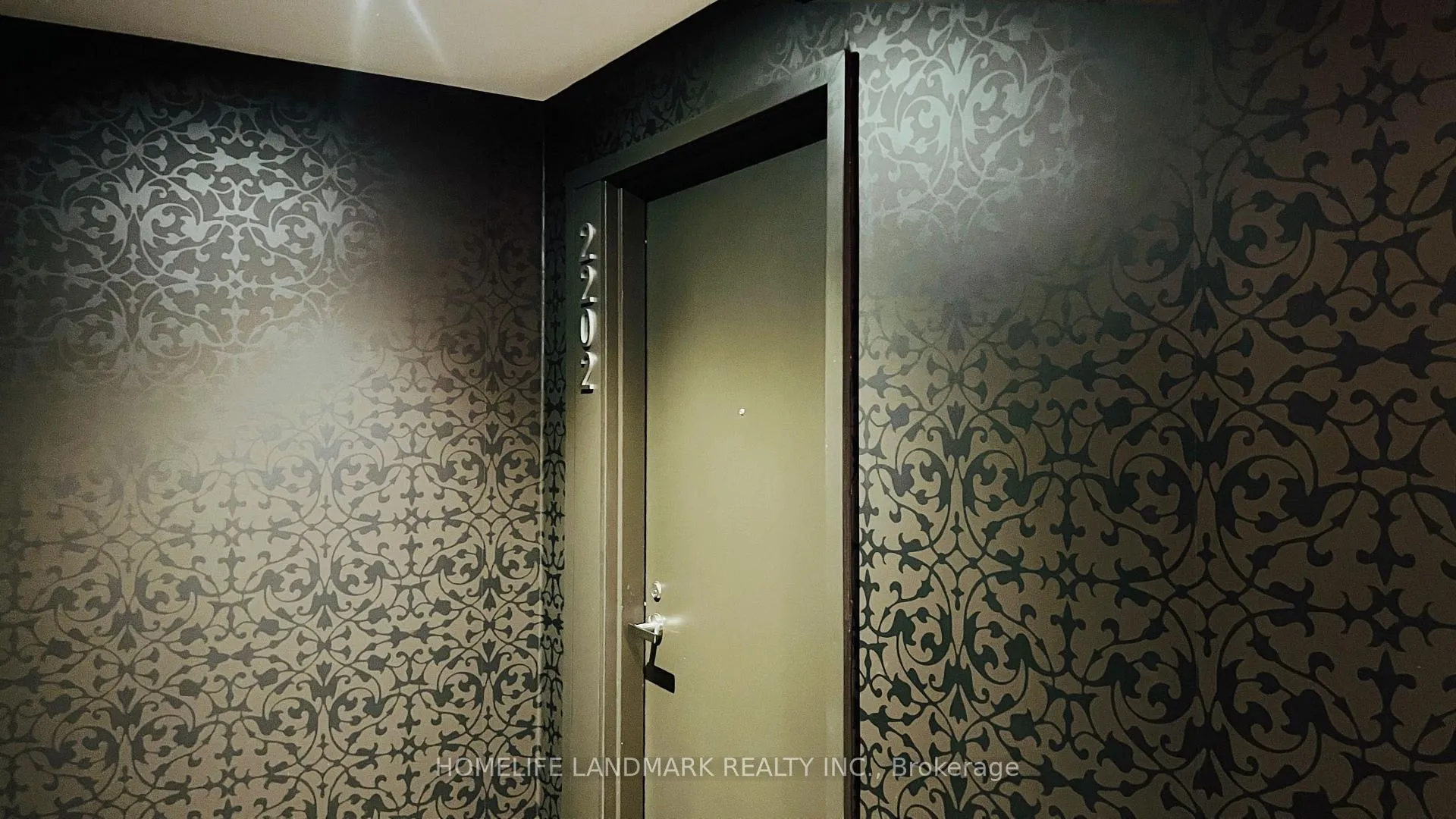 Photo 7 of Unit 2202, 197 Yonge Street, Toronto, Church-Yonge Corridor — HOMEH