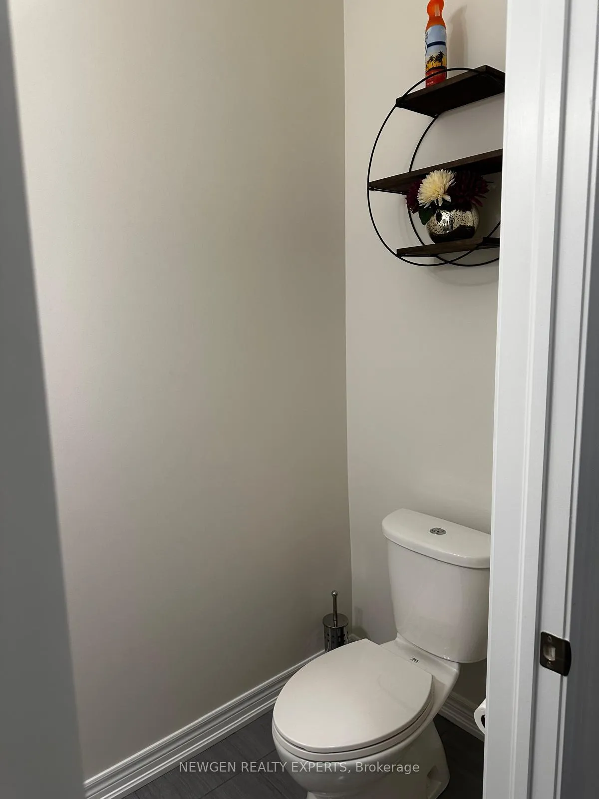 Photo 12 of 17 Stonehill Avenue, Kitchener, Huron Park — HOMEH