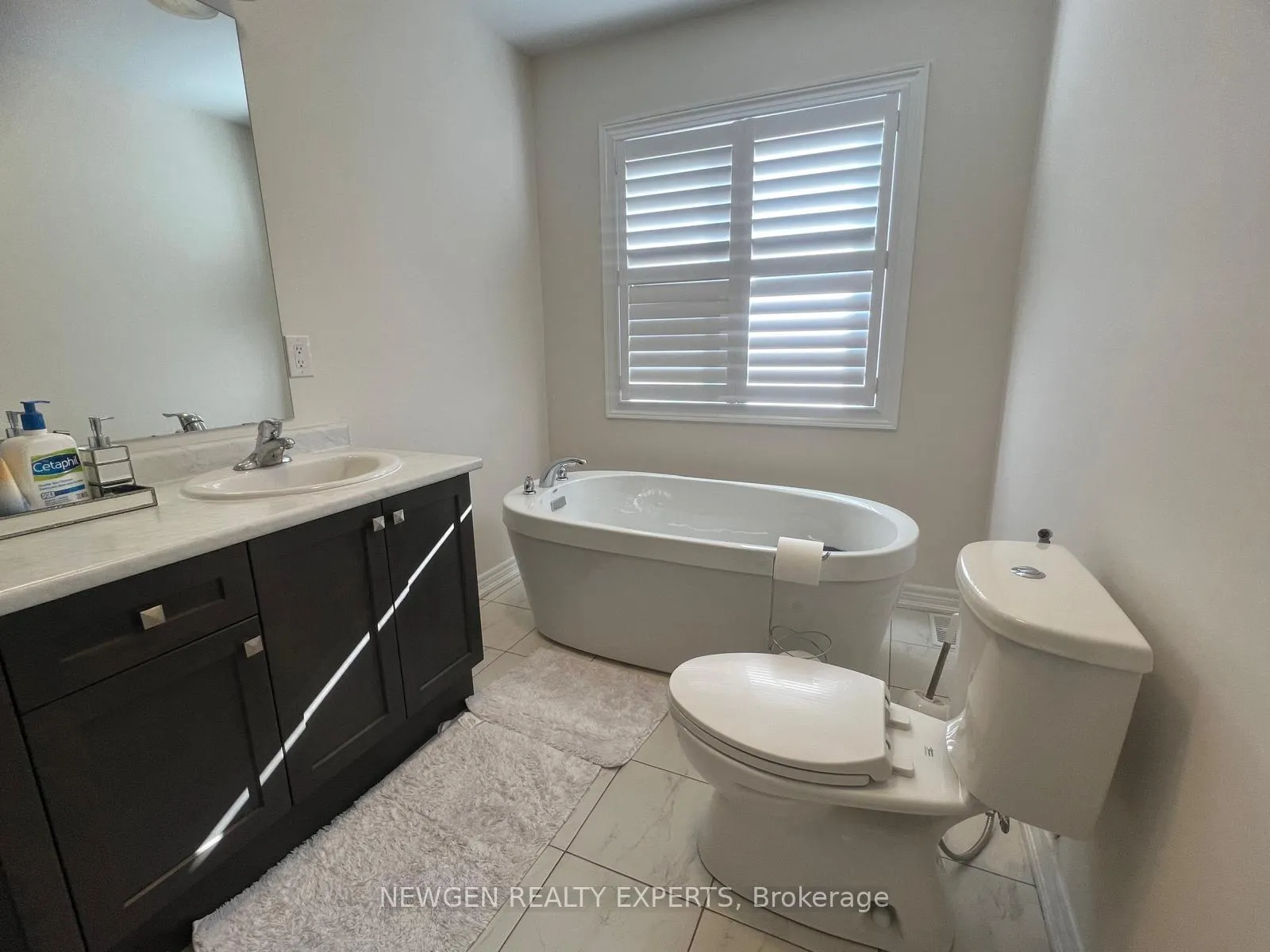 Photo 16 of 17 Stonehill Avenue, Kitchener, Huron Park — HOMEH