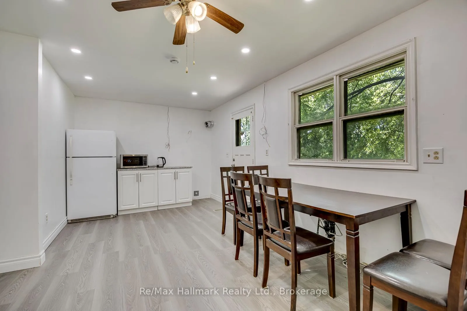 Photo 11 of 5371 Dundas Street, Burlington, Bronte Creek — HOMEH