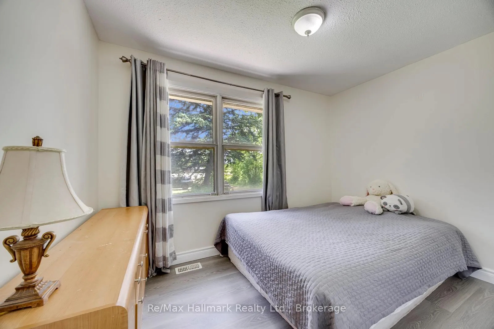 Photo 15 of 5371 Dundas Street, Burlington, Bronte Creek — HOMEH