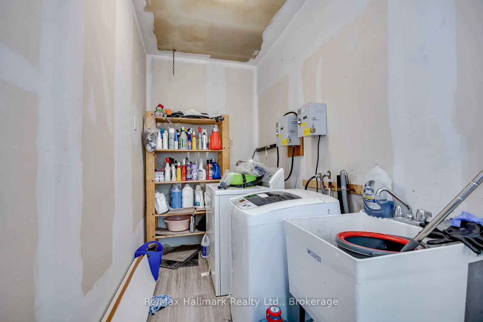 Photo 43 of 5371 Dundas Street, Burlington, Bronte Creek — HOMEH