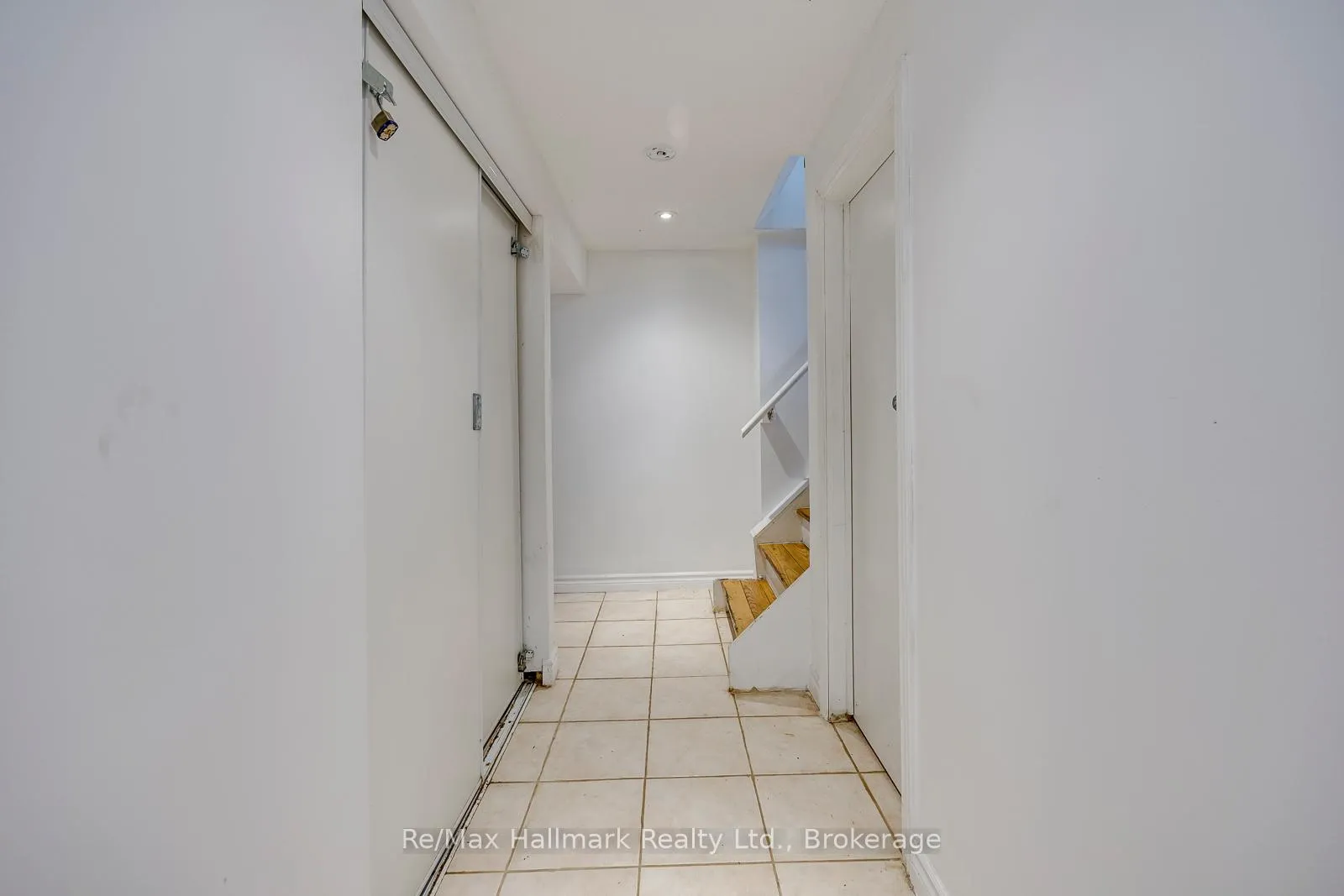 Photo 20 of 5371 Dundas Street, Burlington, Bronte Creek — HOMEH
