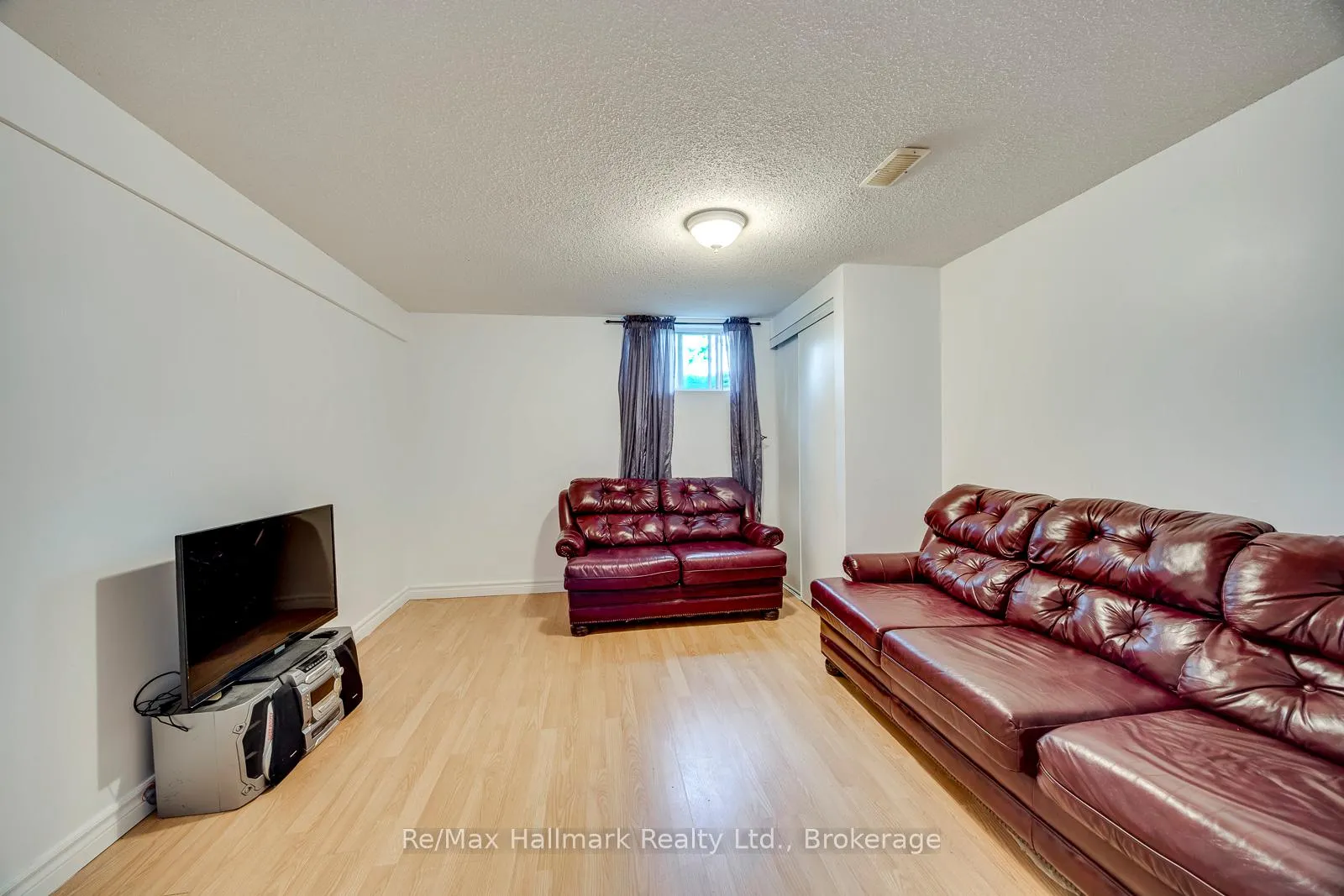 Photo 25 of 5371 Dundas Street, Burlington, Bronte Creek — HOMEH