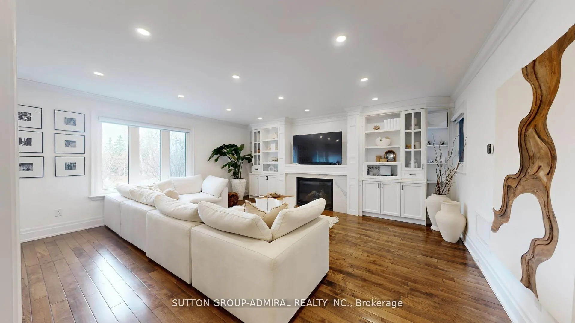 Photo 11 of 8 Colleen Street, Vaughan, Crestwood-Springfarm-Yorkhill — HOMEH
