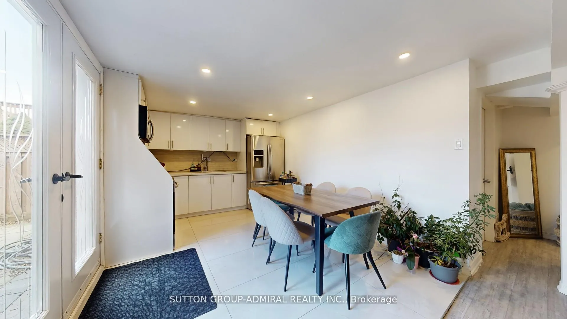 Photo 43 of 8 Colleen Street, Vaughan, Crestwood-Springfarm-Yorkhill — HOMEH