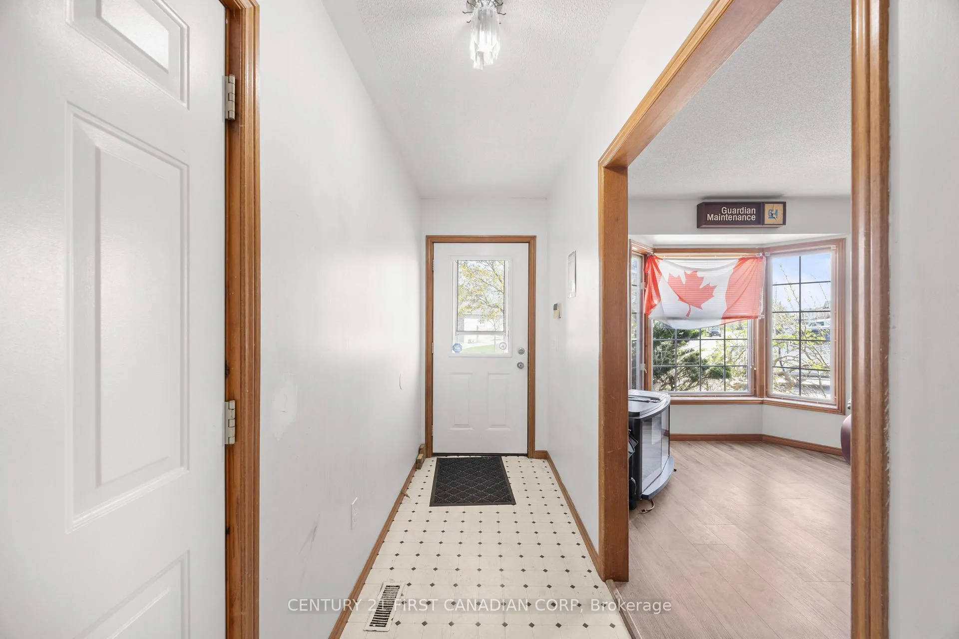 Photo 13 of 351 Fleming Drive, London, East D — HOMEH
