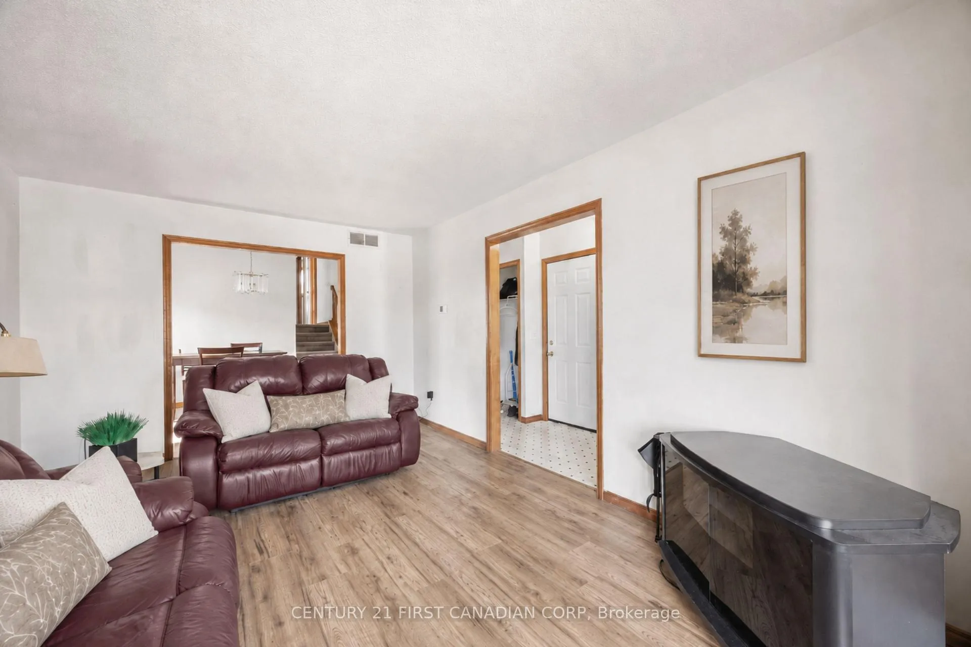 Photo 15 of 351 Fleming Drive, London, East D — HOMEH