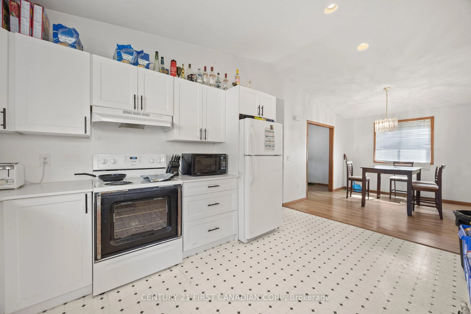 Photo 6 of 351 Fleming Drive, London, East D — HOMEH