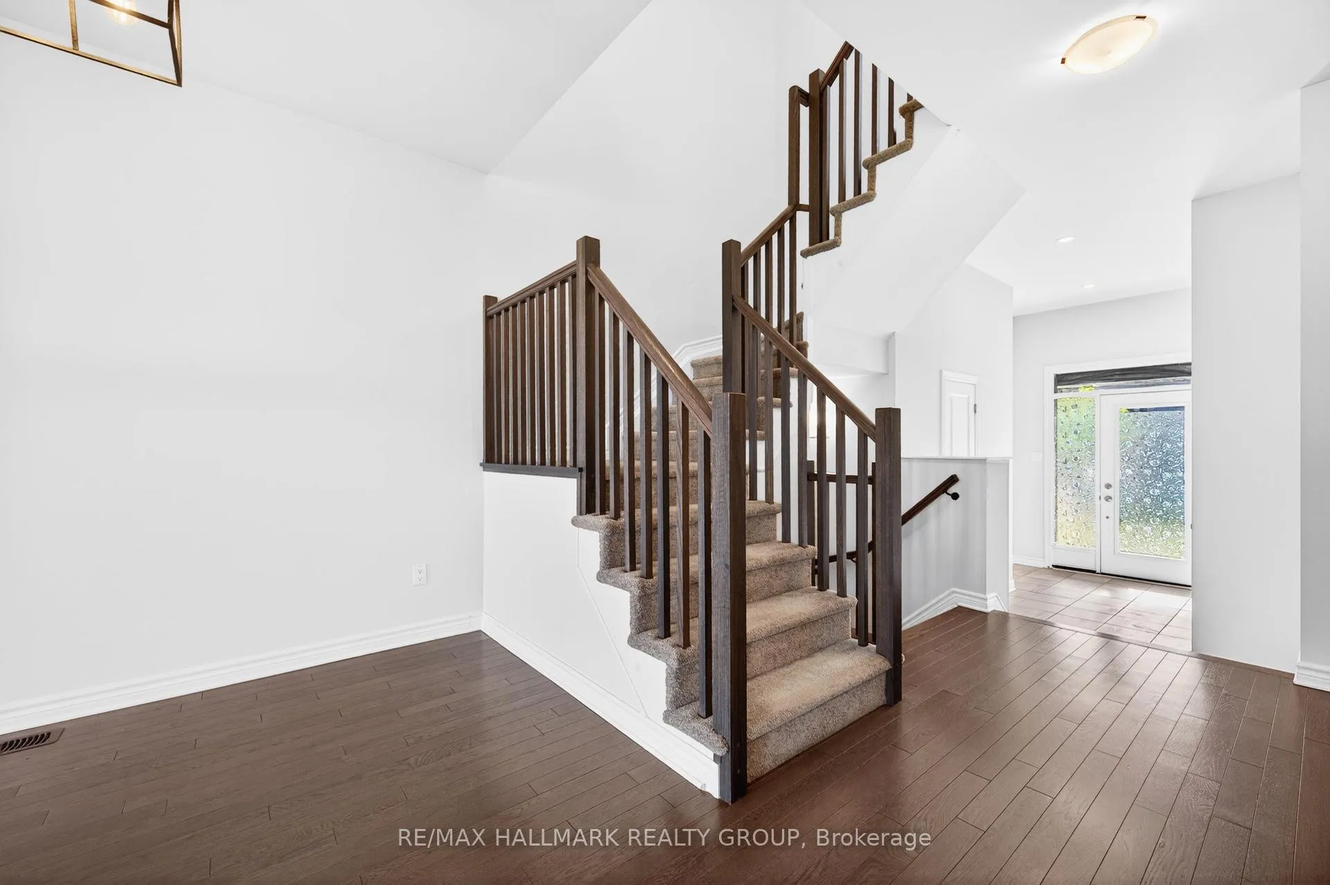 Photo 5 of 720 Miikana Road, Ottawa, Blossom Park/Kemp Park/Findlay Creek — HOMEH