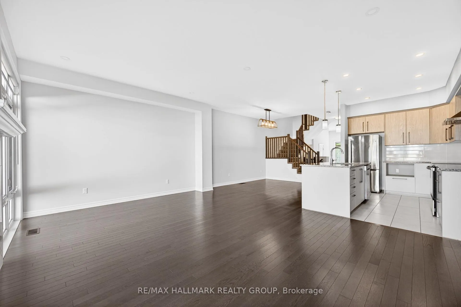 Photo 9 of 720 Miikana Road, Ottawa, Blossom Park/Kemp Park/Findlay Creek — HOMEH