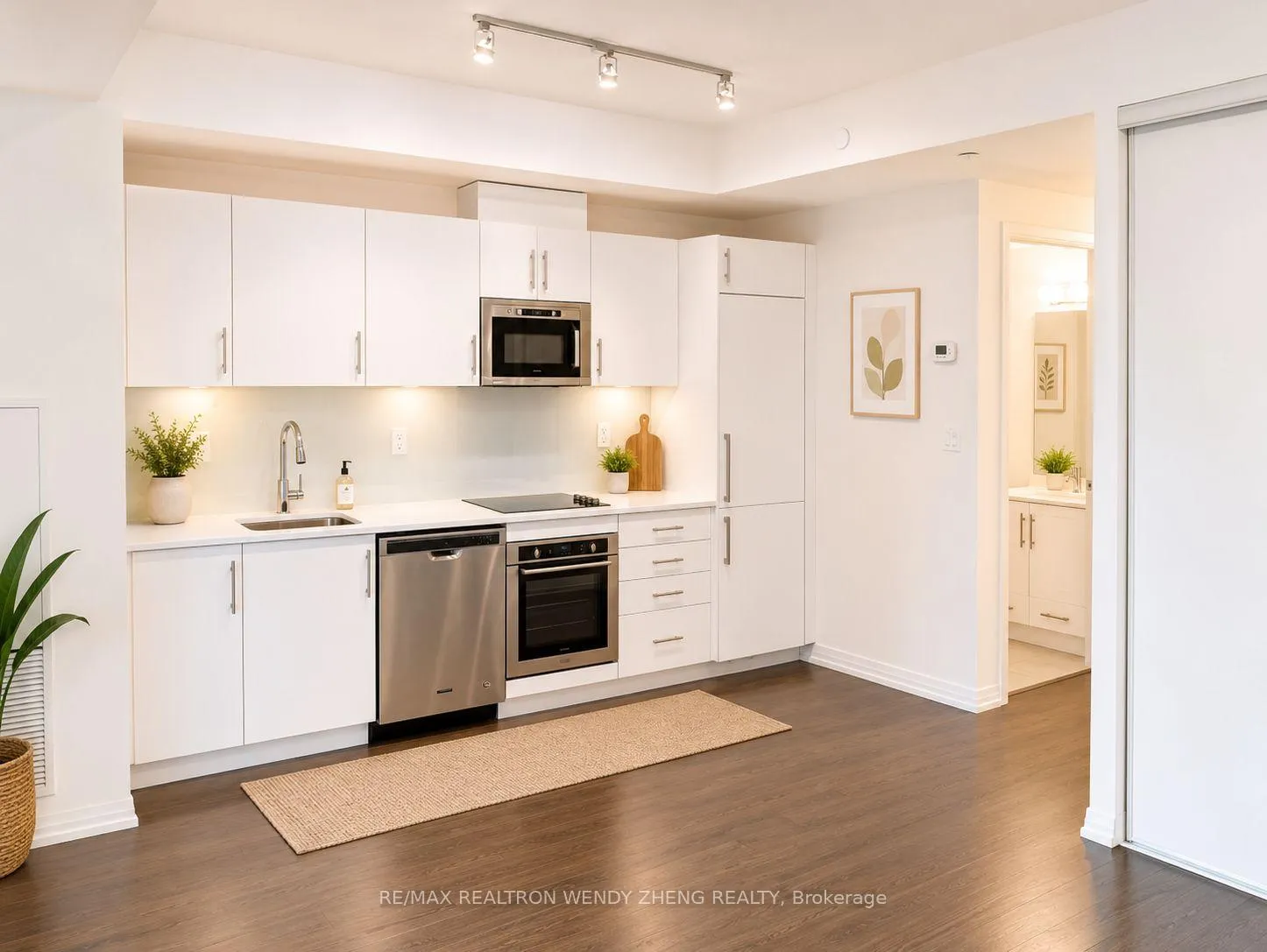 Photo 4 of Unit 1219, 460 Adelaide Street E, Toronto, Moss Park — HOMEH