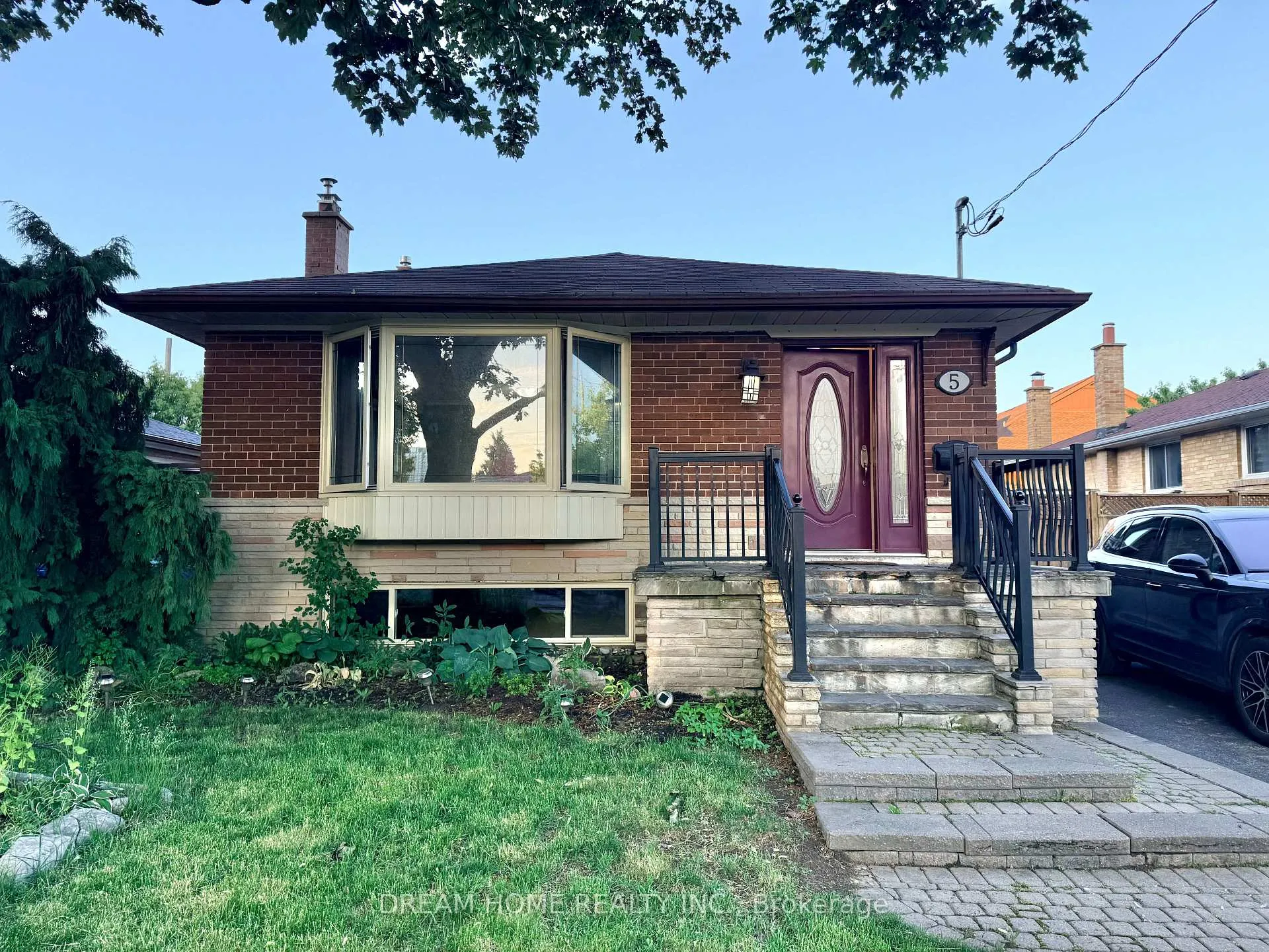 Photo 1 of Unit Upper Level, 5 Horizon Crescent, Scarborough, Tam O'Shanter-Sullivan — HOMEH