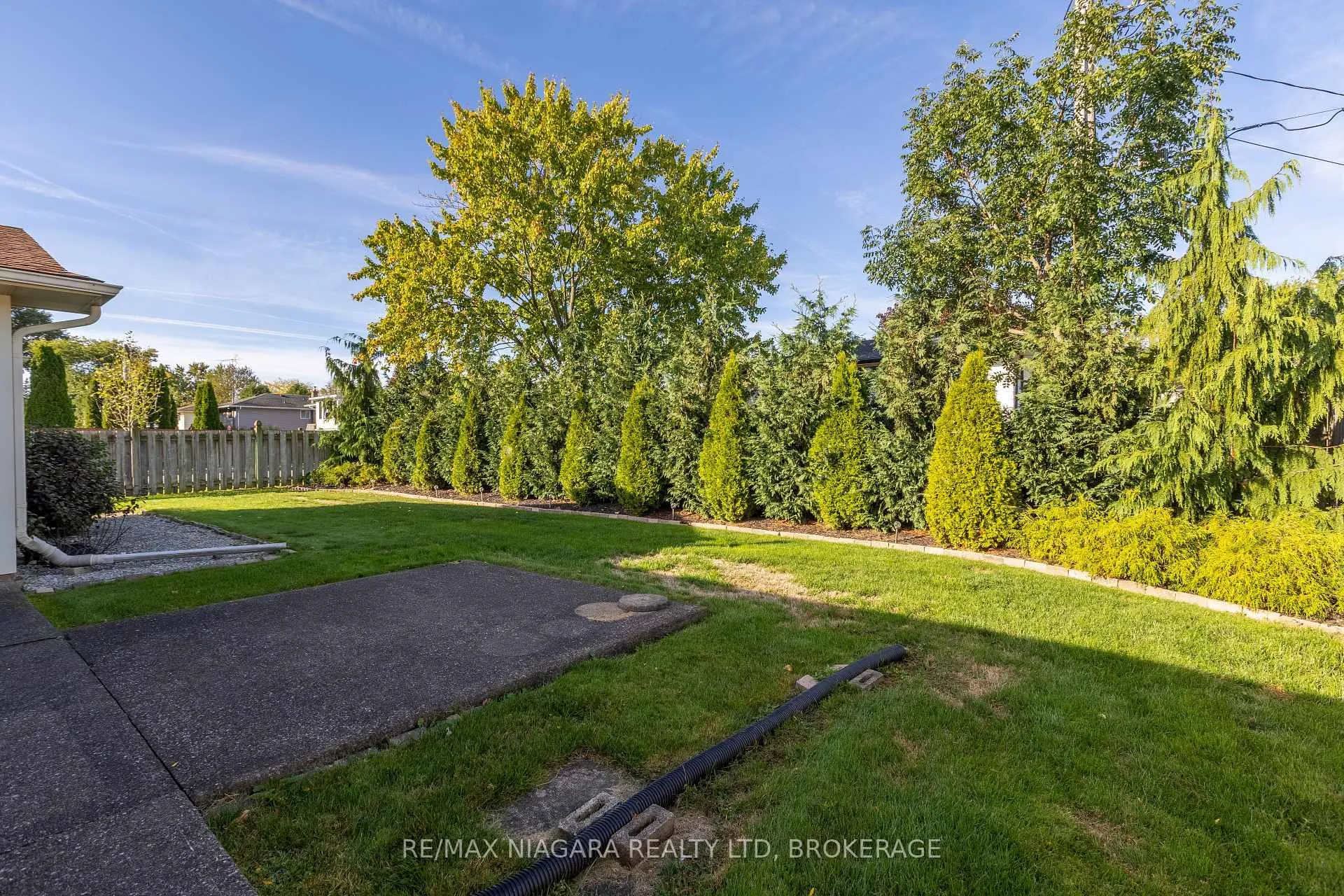 Photo 25 of 161 Green Pointe Drive, Welland, N. Welland — HOMEH