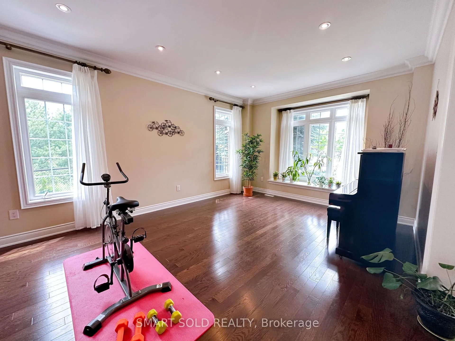 Photo 10 of 22 Sir Modesto Court, Vaughan, Patterson — HOMEH