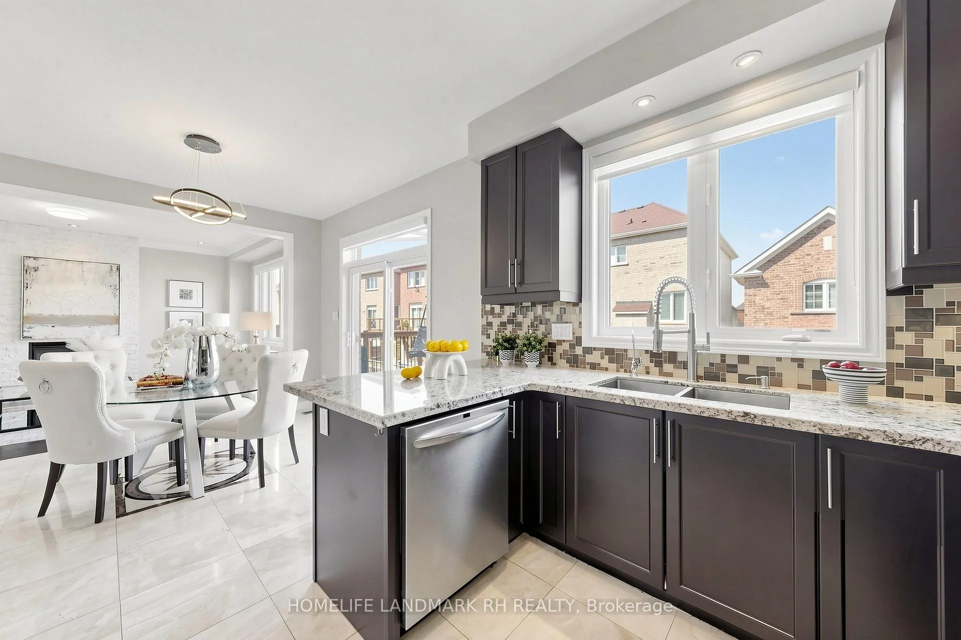 Photo 13 of 42 Begonia Street, Markham, Wismer — HOMEH