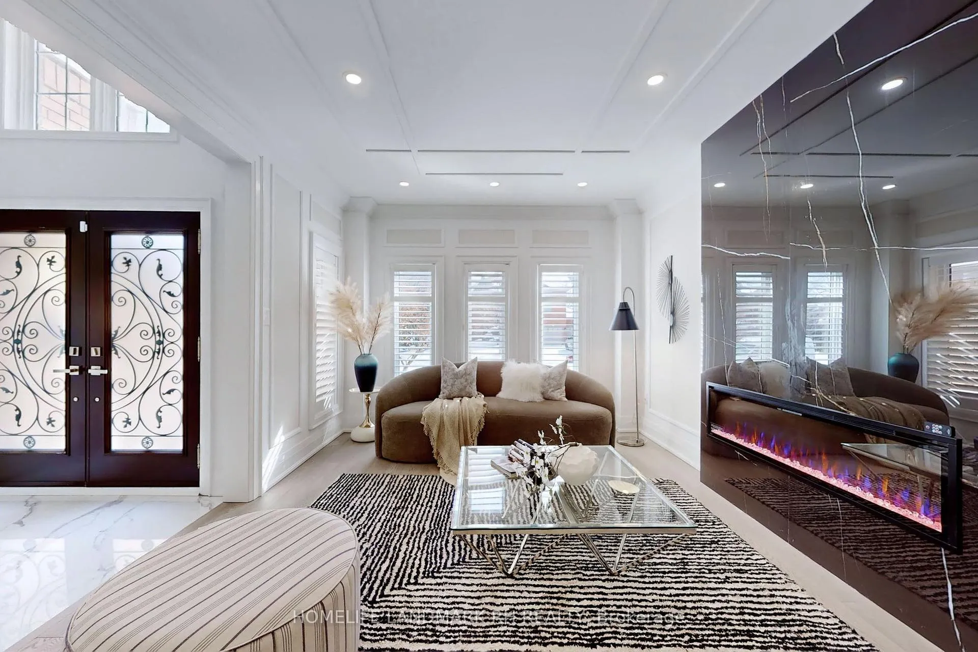 Photo 2 of 129 Golden Tulip Crescent, Markham, Cachet — HOMEH