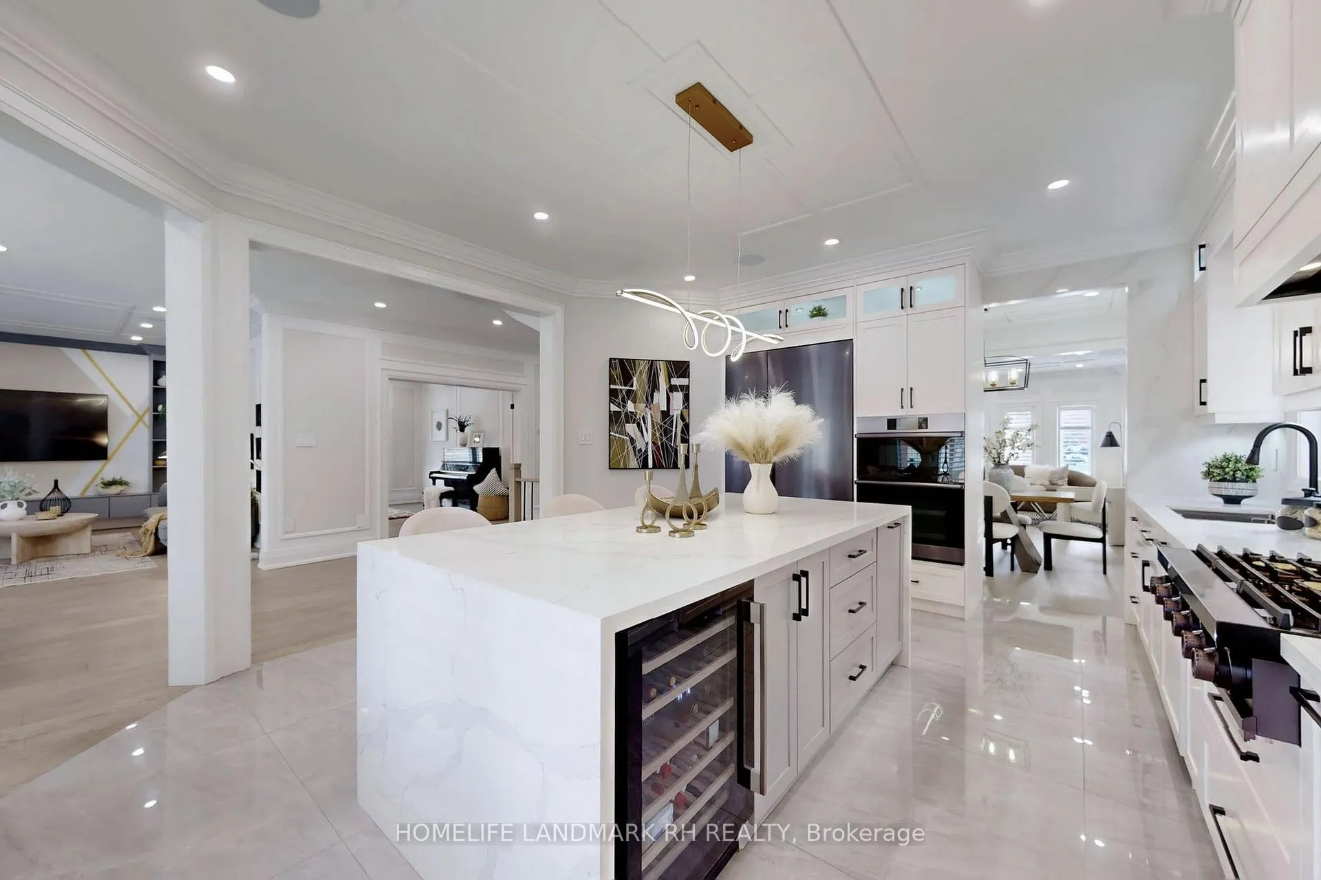 Photo 11 of 129 Golden Tulip Crescent, Markham, Cachet — HOMEH