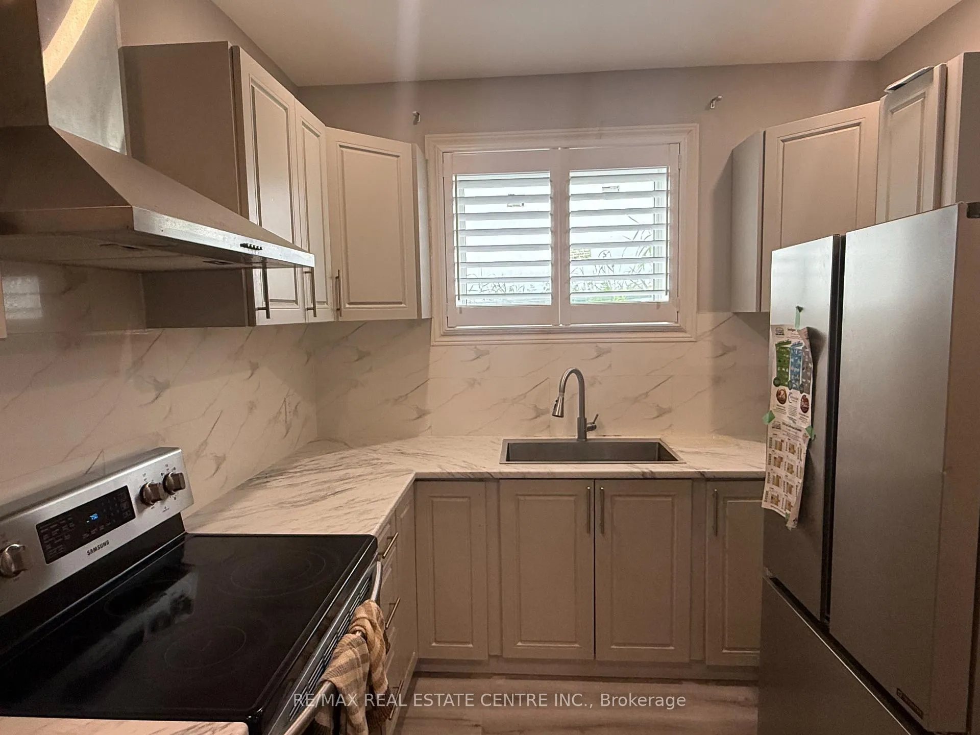 Photo 7 of 33 Todd Crescent, Southgate — HOMEH