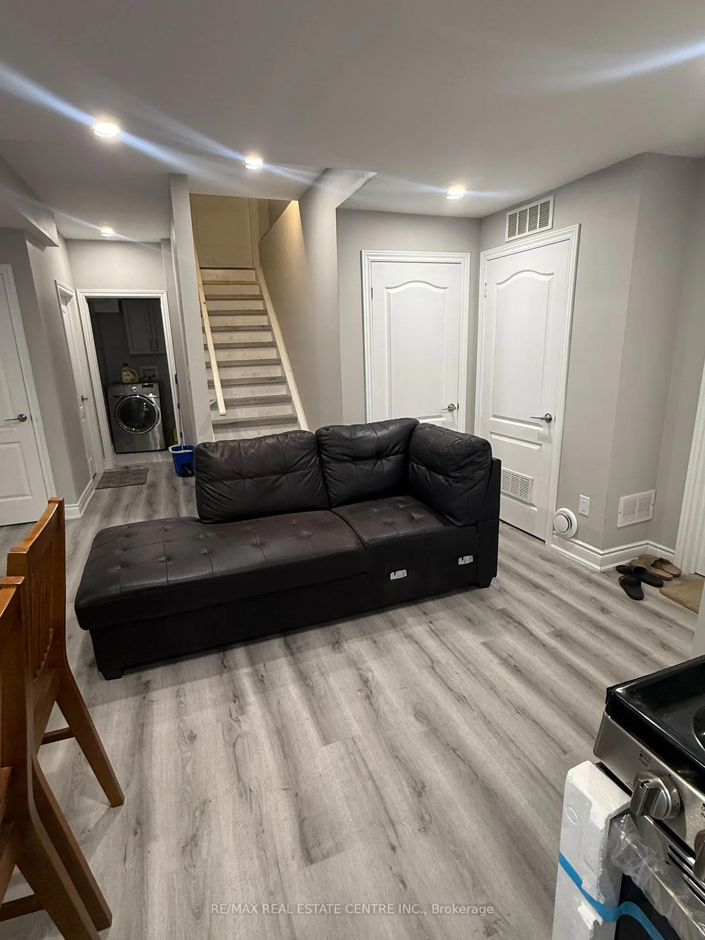 Photo 12 of 33 Todd Crescent, Southgate — HOMEH