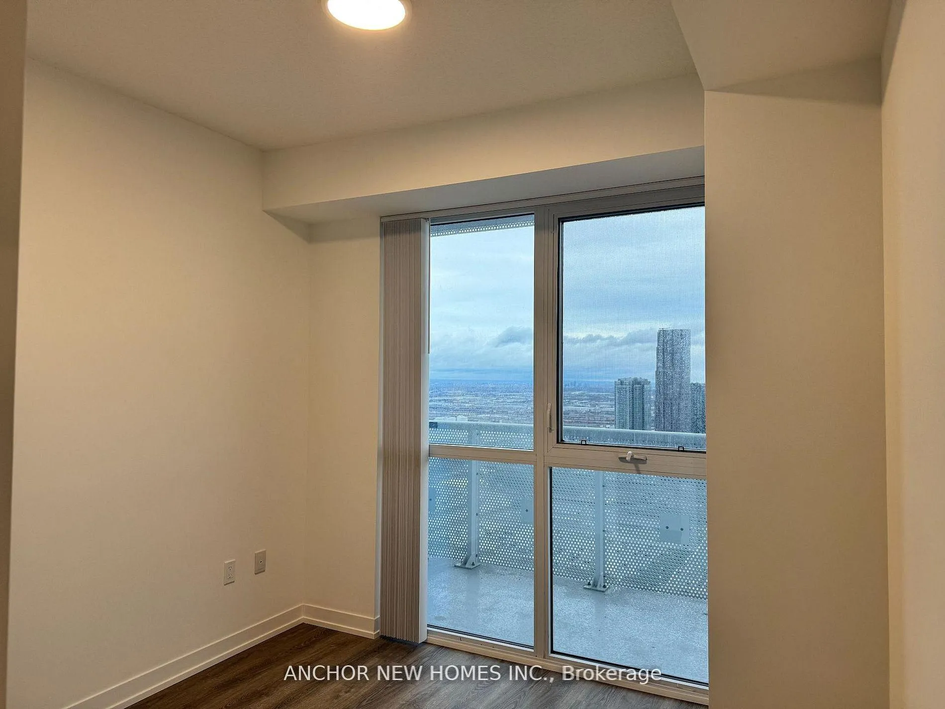 Photo 16 of Unit 4708, 8 Interchange Way, Vaughan, Vaughan Corporate Centre — HOMEH