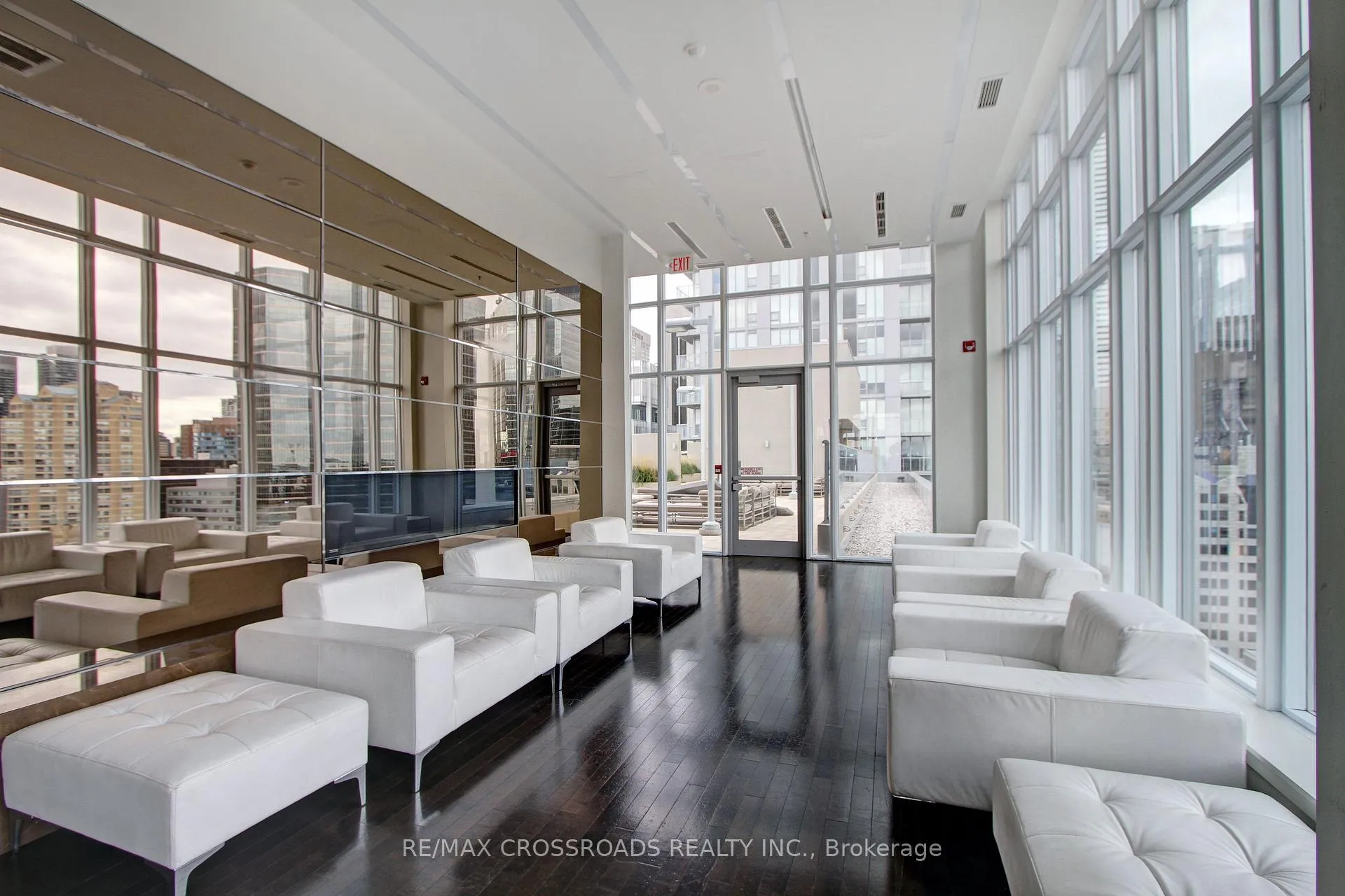 Photo 16 of Unit 2109, 126 Simcoe Street, Toronto, Waterfront Communities — HOMEH