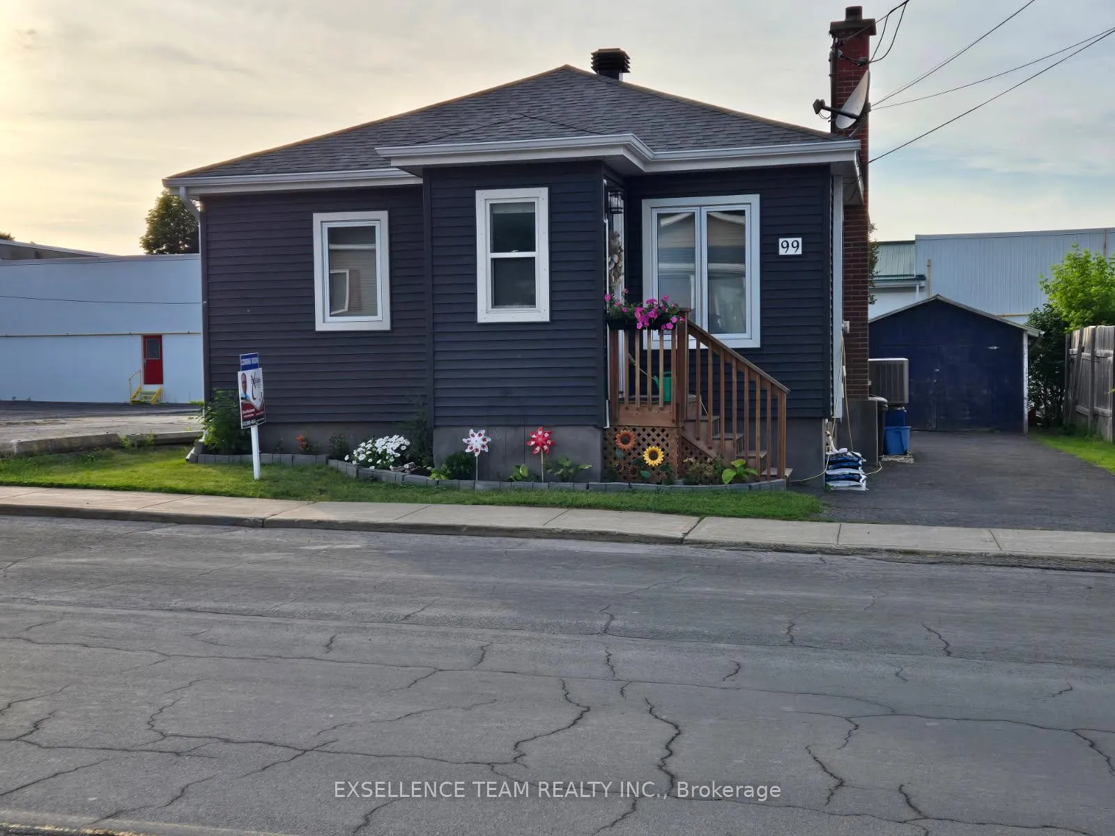 Front of 99 Lochiel Street E
