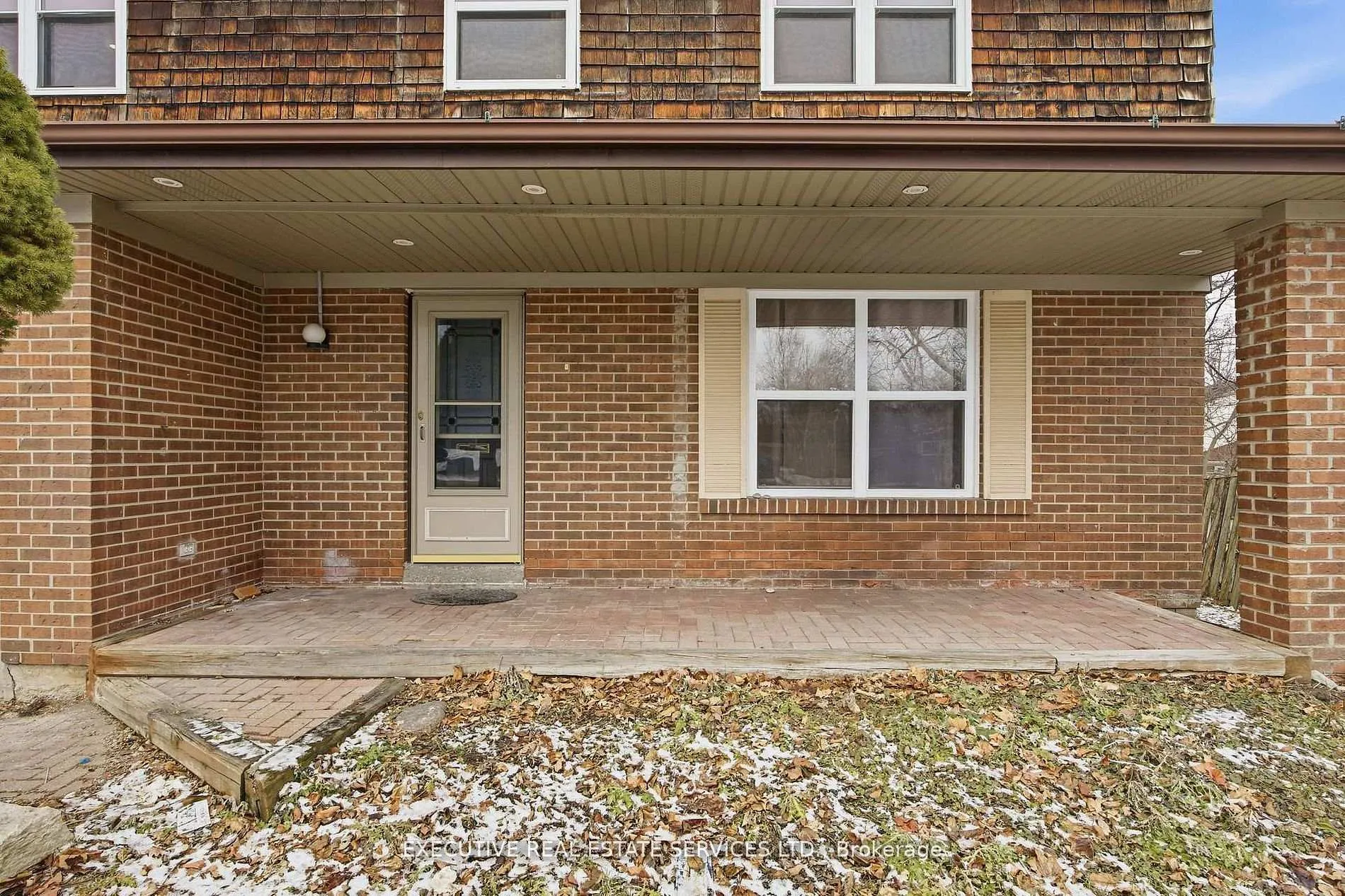 Photo 5 of 69 Lorraine Crescent, Brampton, Westgate — HOMEH
