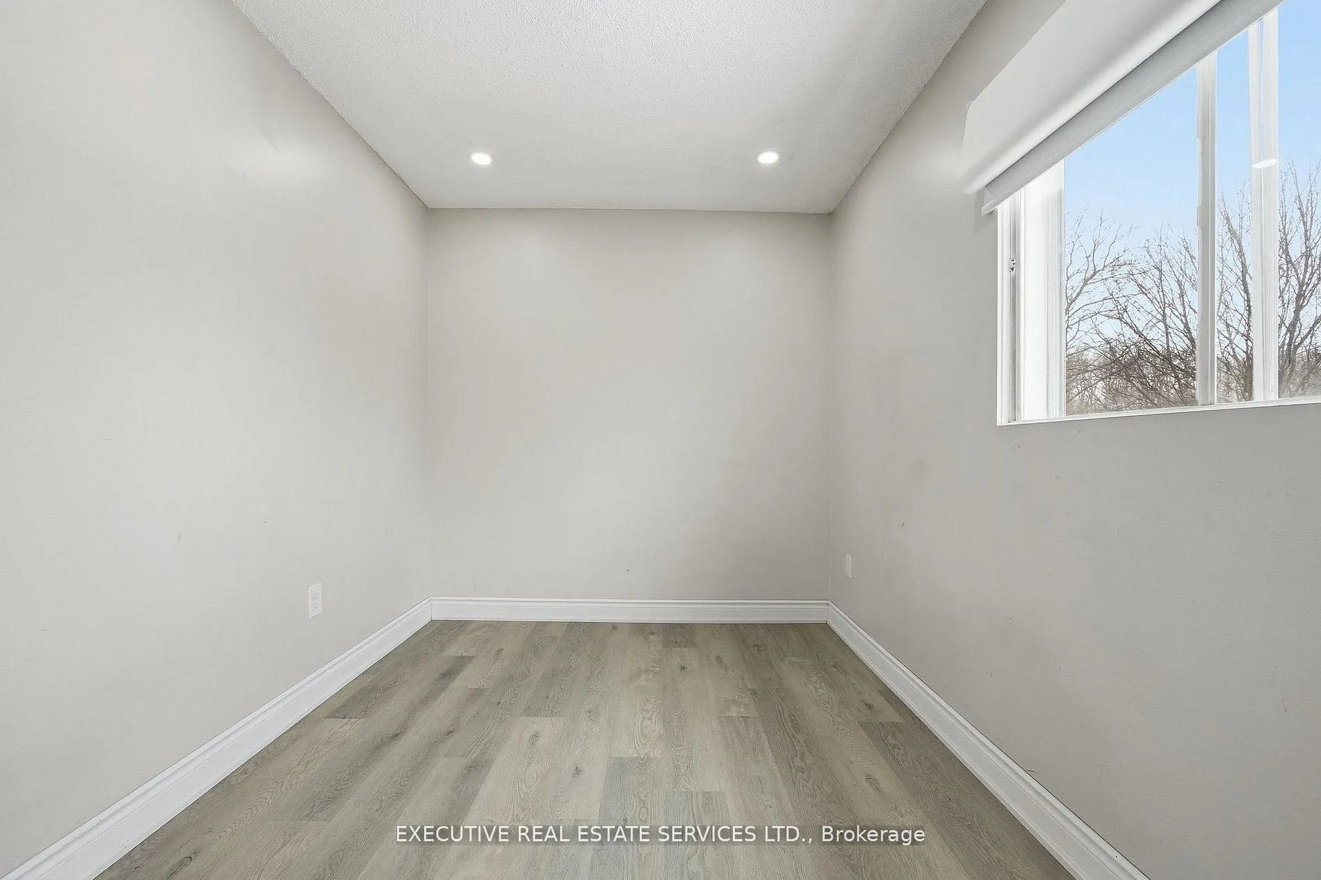 Photo 24 of 69 Lorraine Crescent, Brampton, Westgate — HOMEH