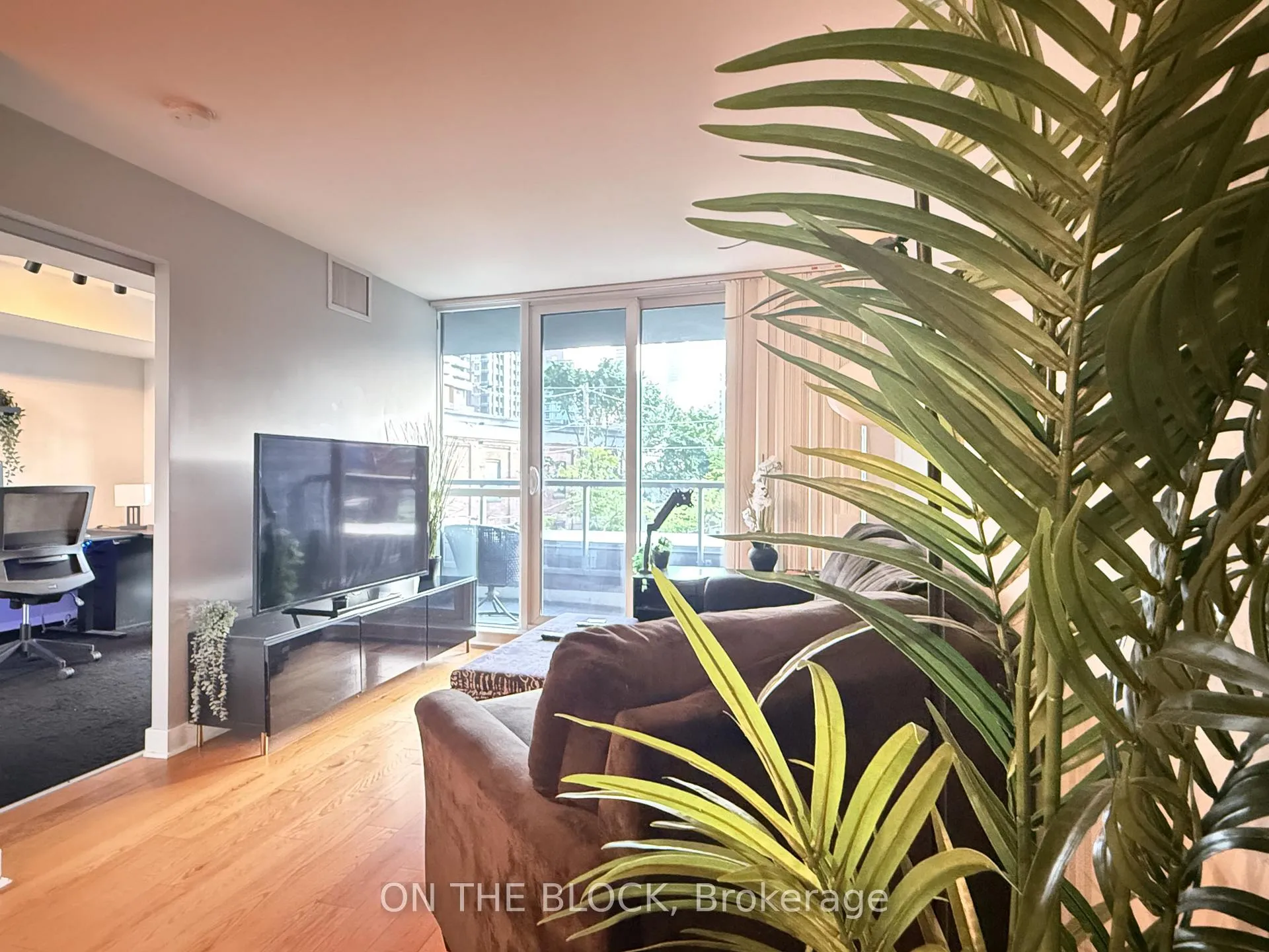 Photo 13 of Unit 313, 320 Richmond Street E, Toronto, Moss Park — HOMEH