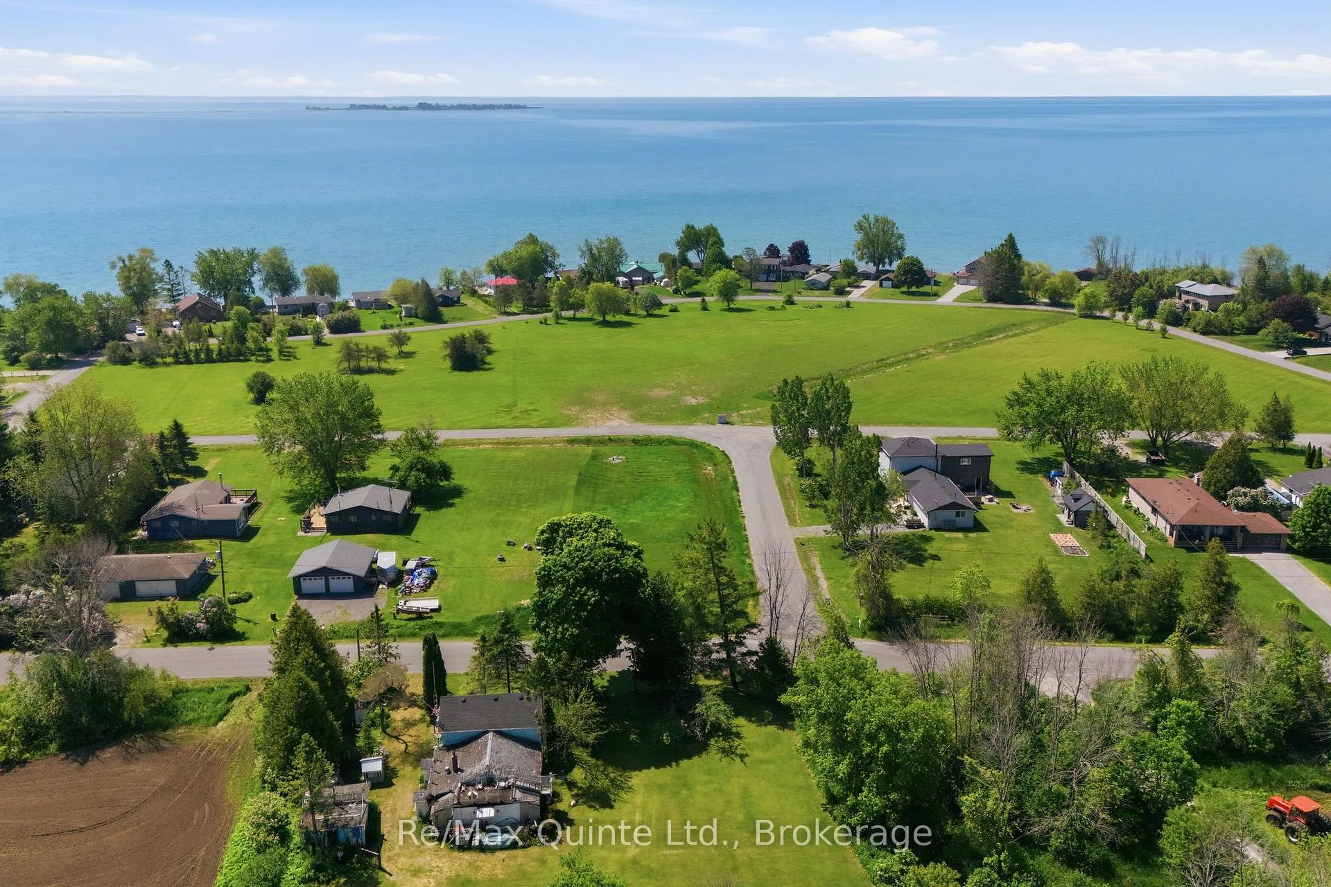 Photo 2 of 70 Greenway Circle, Brighton, Rural Brighton — HOMEH