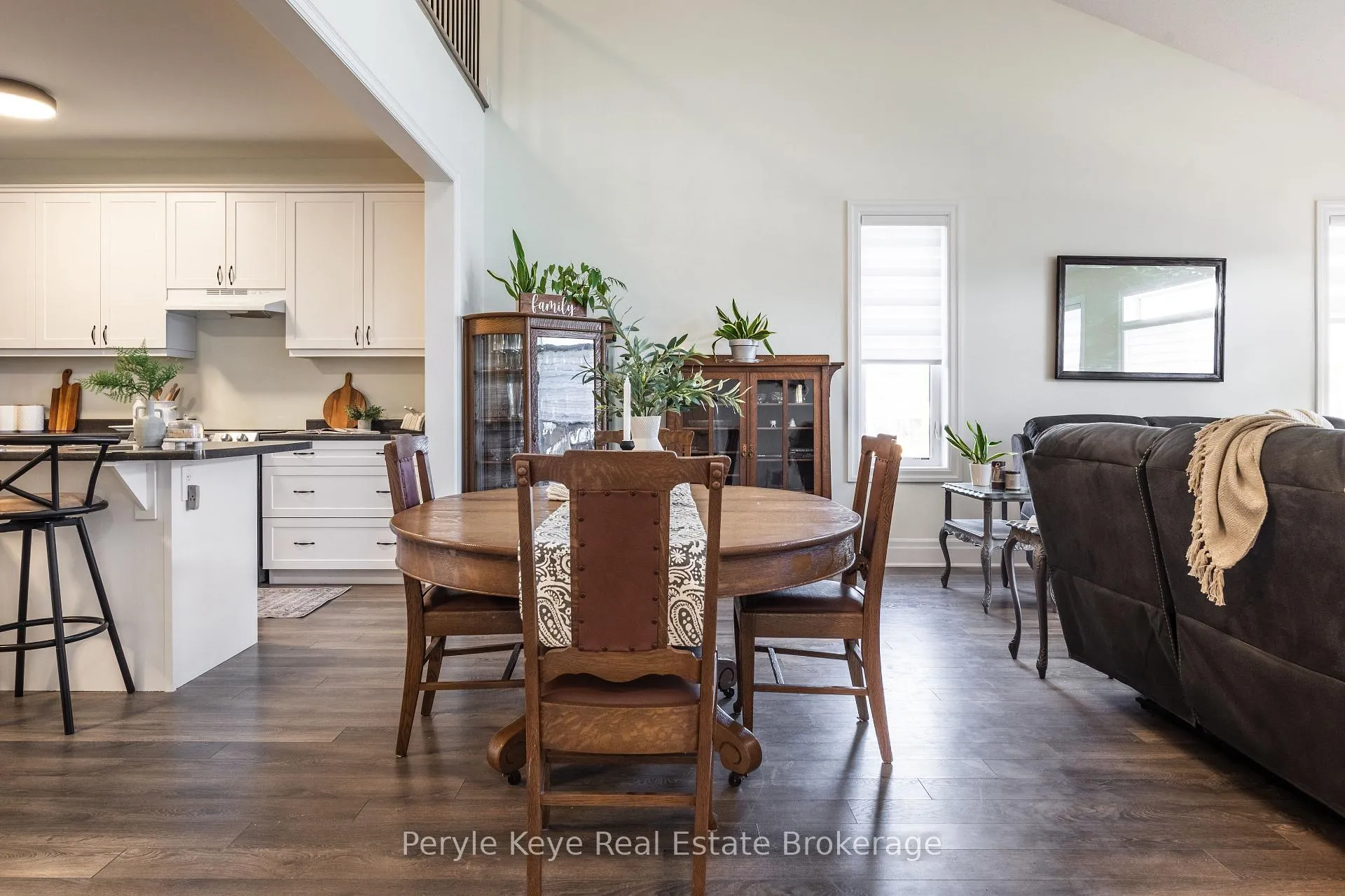 Photo 14 of 35 Stother Crescent, Bracebridge, Macaulay — HOMEH