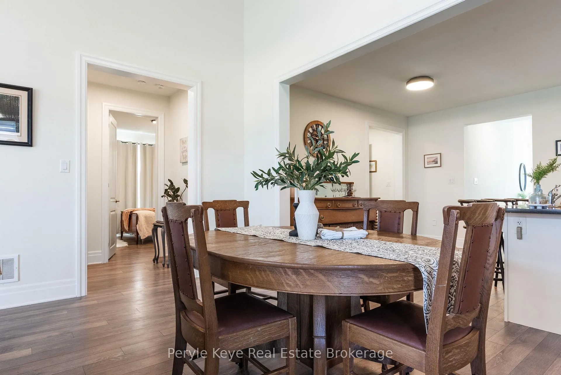Photo 15 of 35 Stother Crescent, Bracebridge, Macaulay — HOMEH