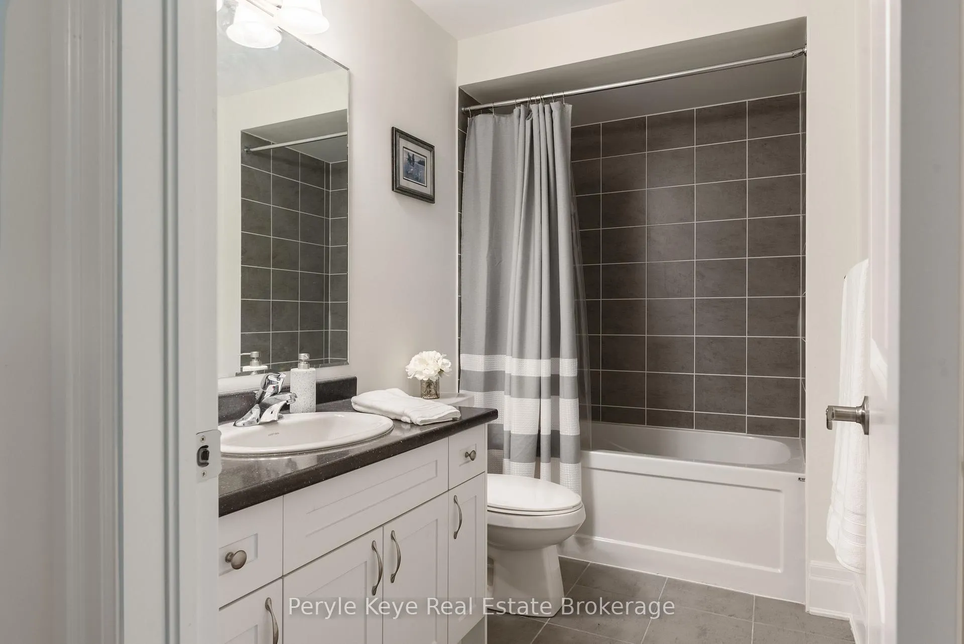Photo 35 of 35 Stother Crescent, Bracebridge, Macaulay — HOMEH