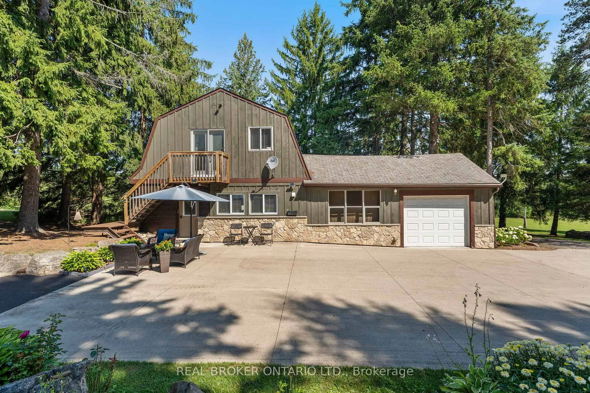 Photo 25 of 182 Governors Road E, Brant, Paris — HOMEH