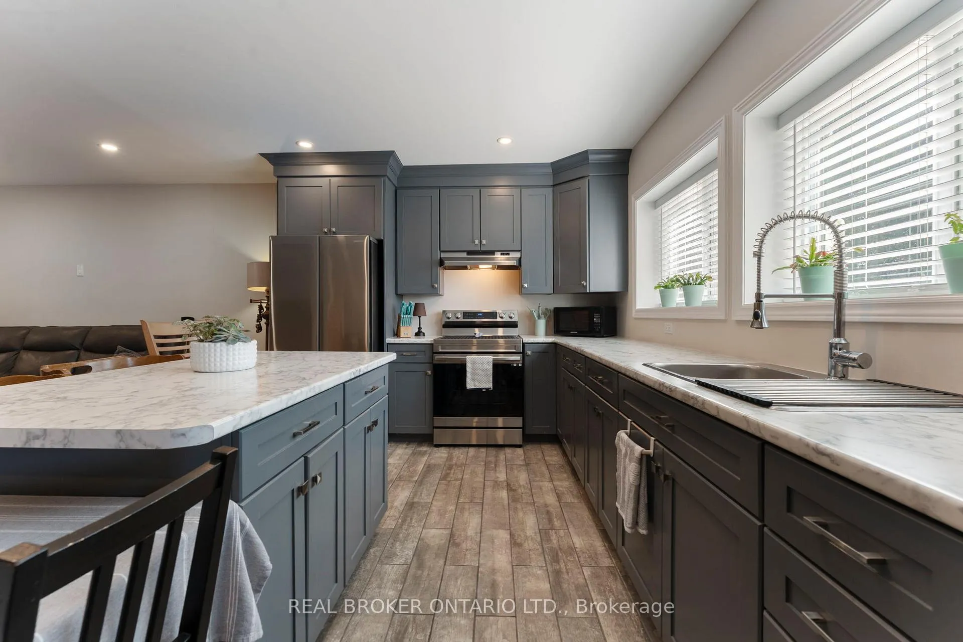 Photo 27 of 182 Governors Road E, Brant, Paris — HOMEH