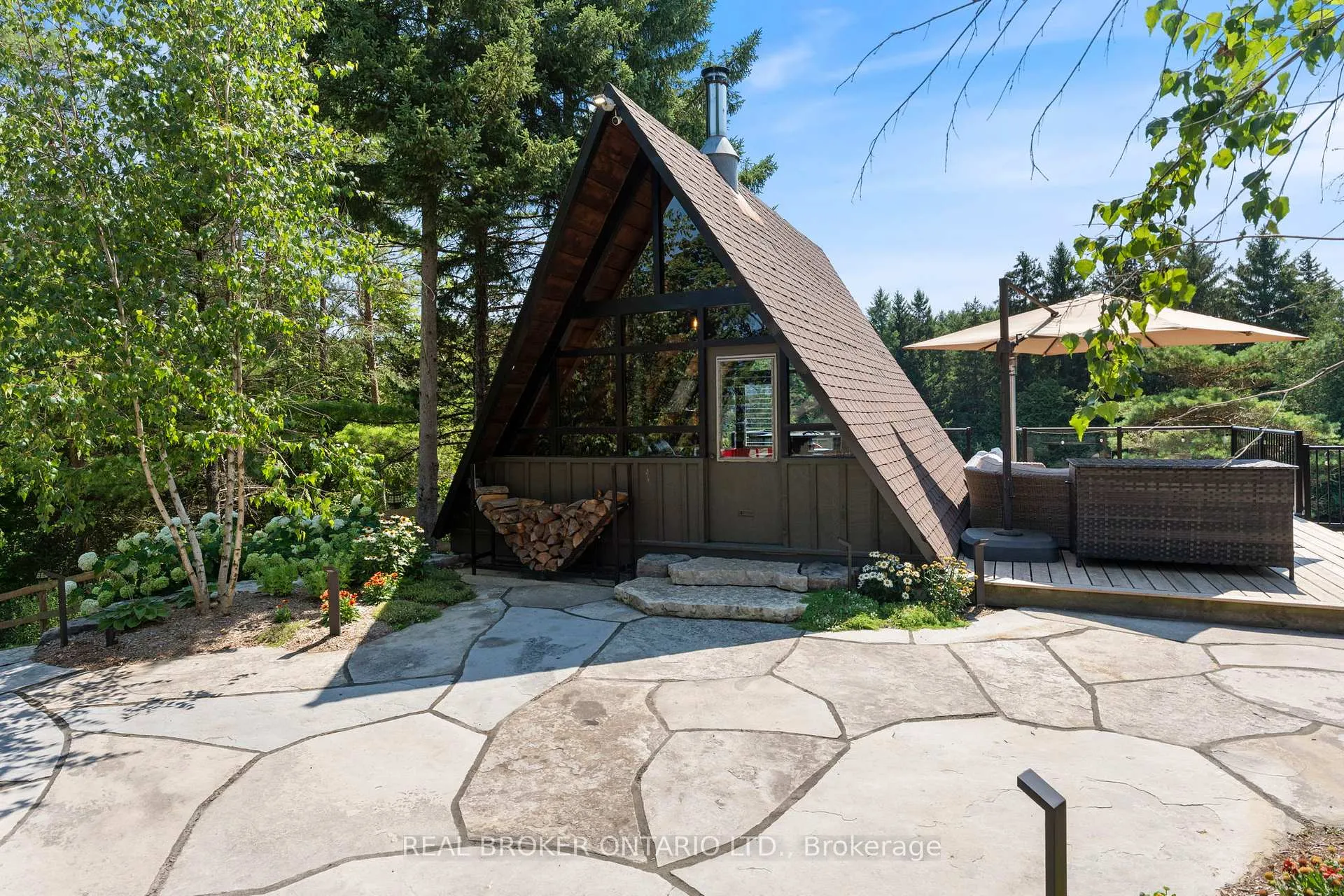 Photo 36 of 182 Governors Road E, Brant, Paris — HOMEH